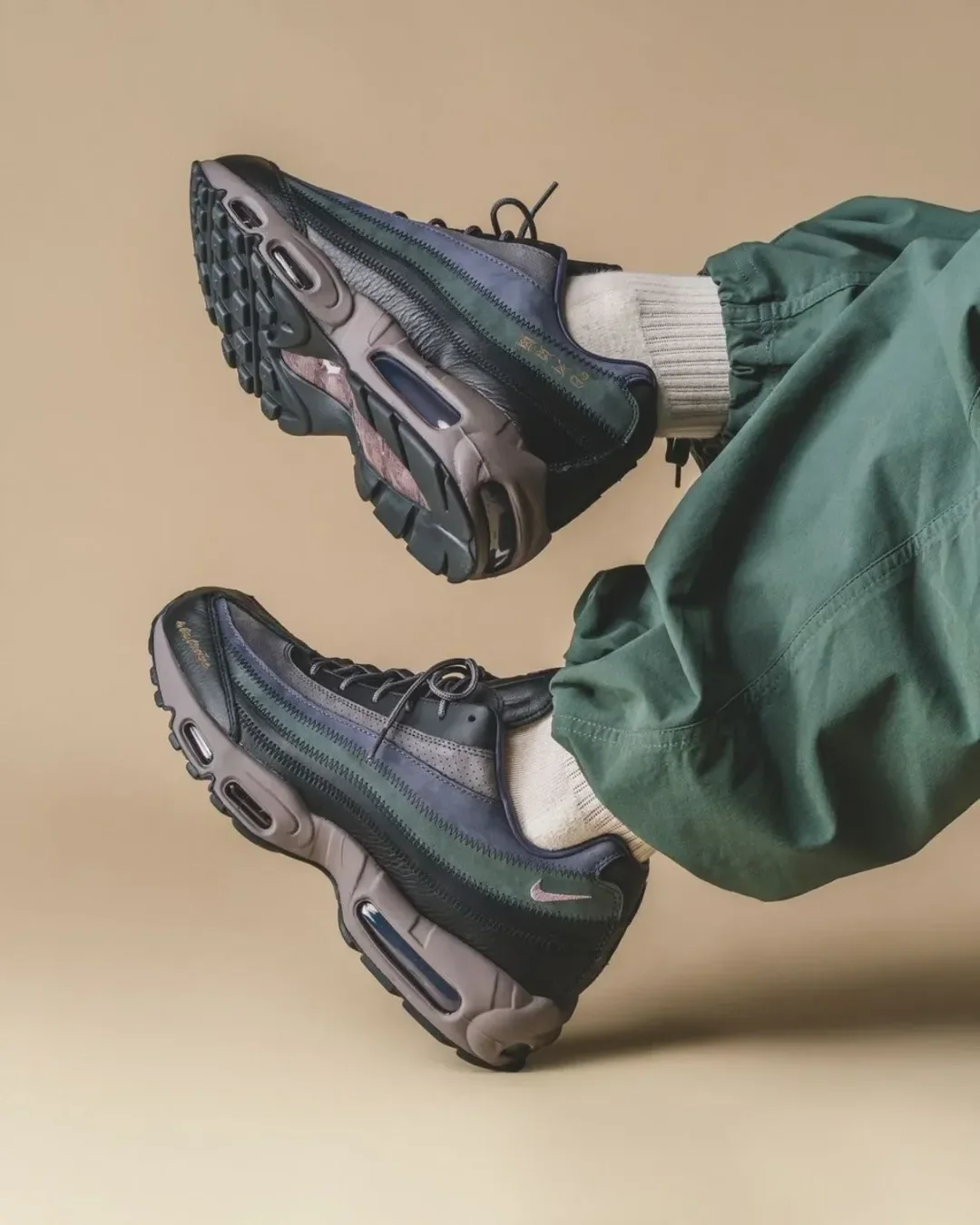 fall outfits with sneakers 2026 Dark Athletic Sneakers for Modern Urban Fall Looks