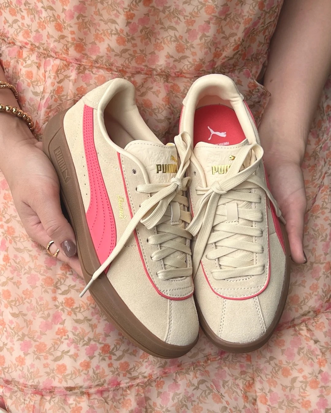 fall outfits with sneakers 2026 Soft Suede Sneakers for Feminine Fall Style