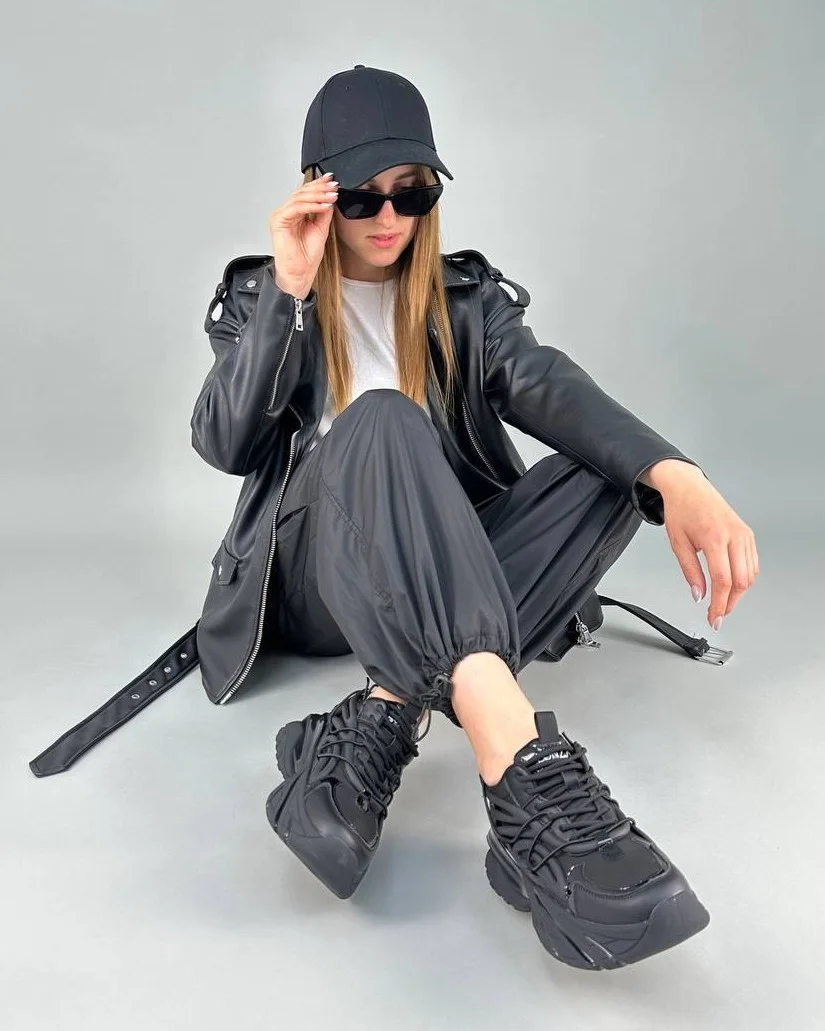fall outfits with sneakers 2026 All-Black Streetwear With Chunky Sneakers