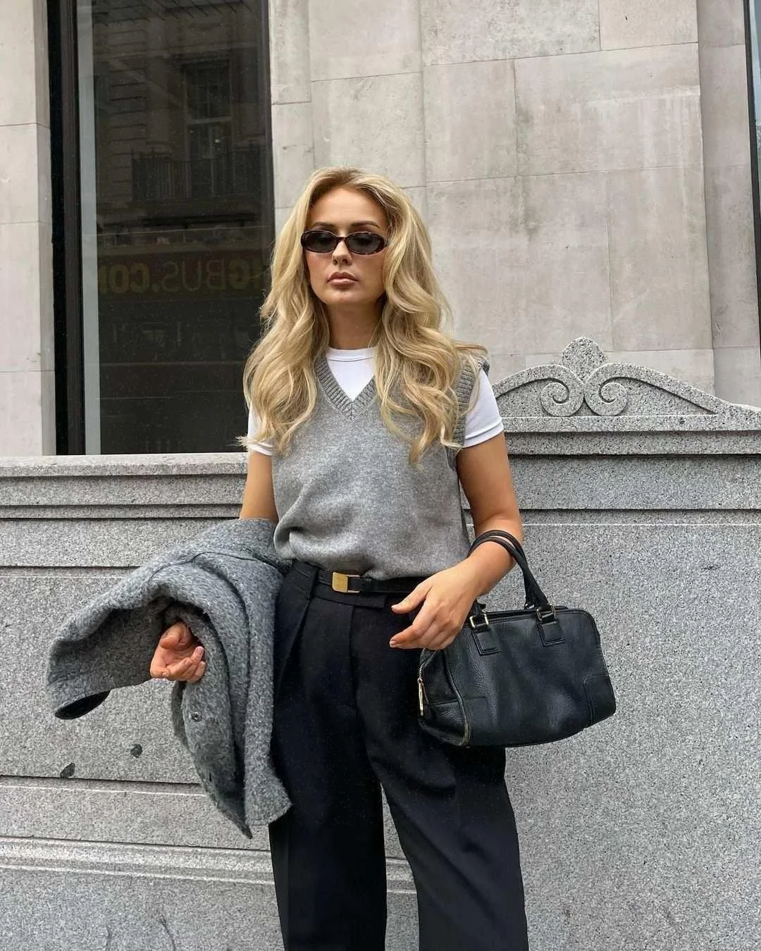 fall outfits with vests 2026 Classic Gray Sweater Vest for Modern City Style