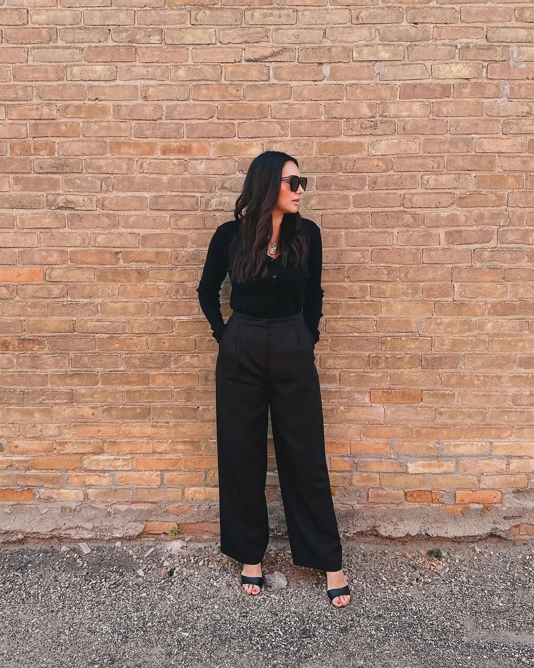 fall smart casual office outfits women 2026 Classic All-Black Office Styling That Never Fails