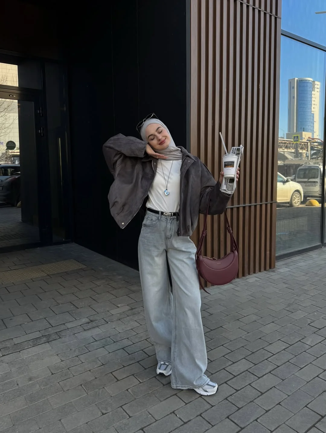 fall smart casual office outfits women 2026 Relaxed Hijabi Smart Casual With Oversized Denim