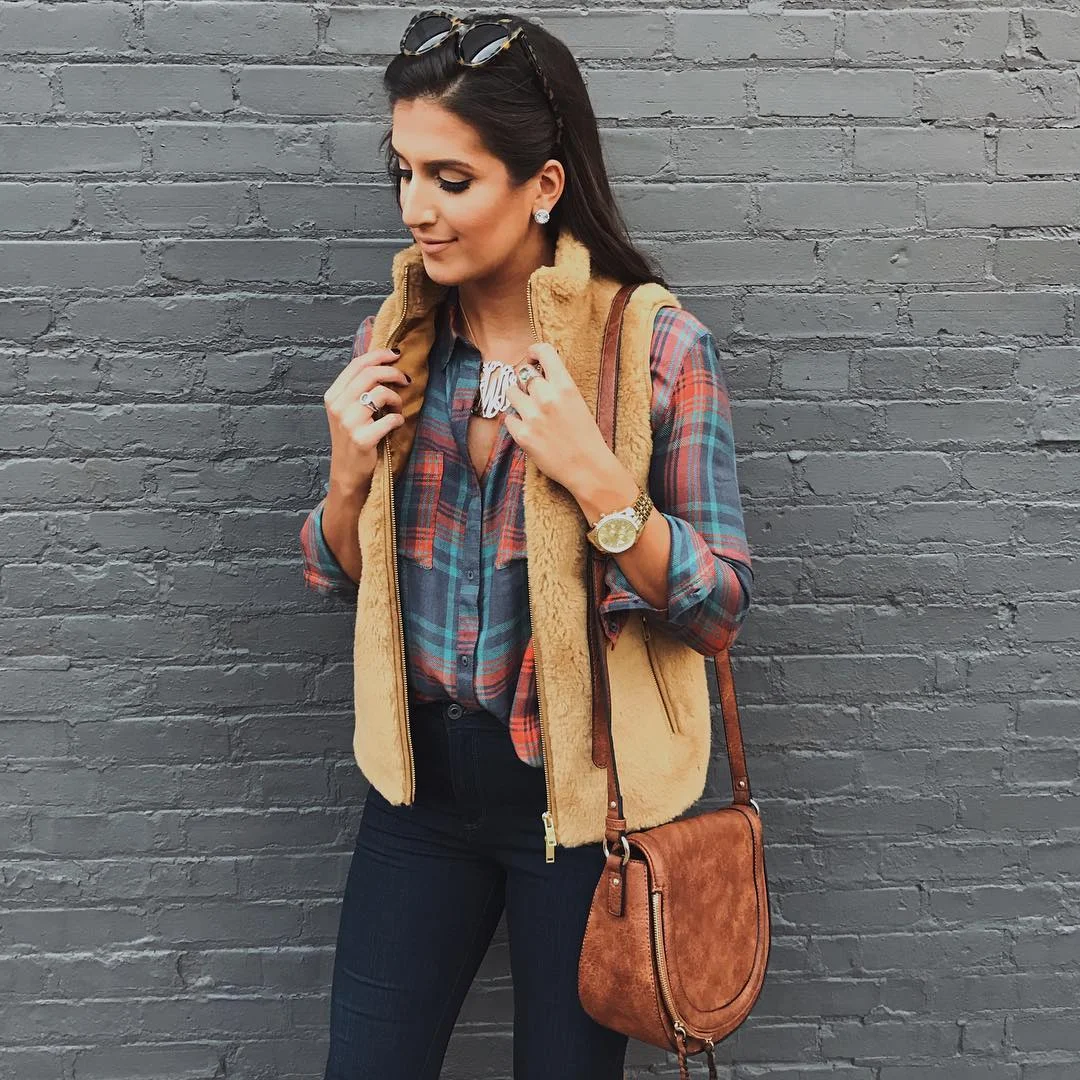 fall vest outfits for women 2026 Classic Plaid Shirt with a Cozy Sherpa Vest