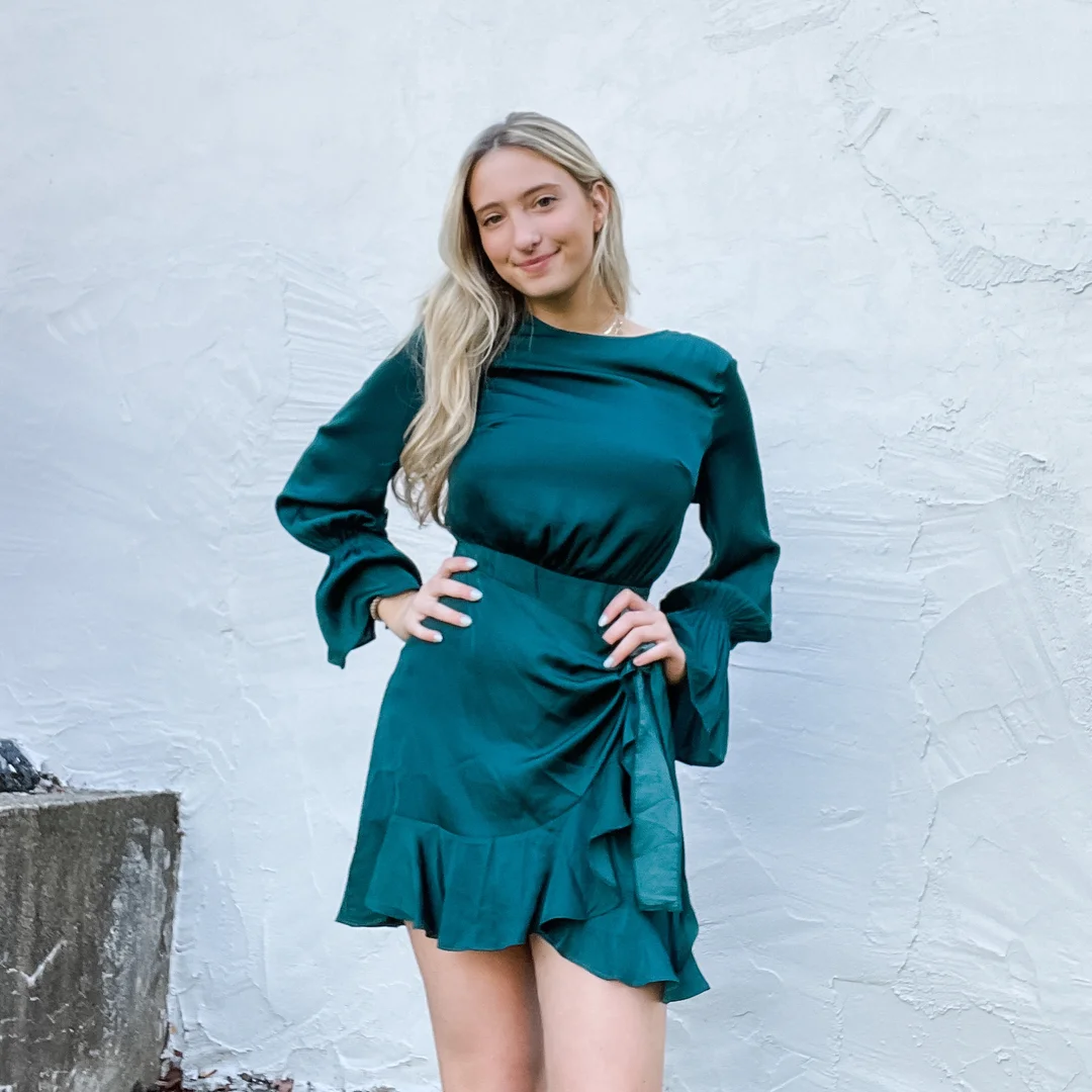 fall wedding guest dress 2026 Emerald Mini Dresses Are Taking Over Cocktail Attire Trends