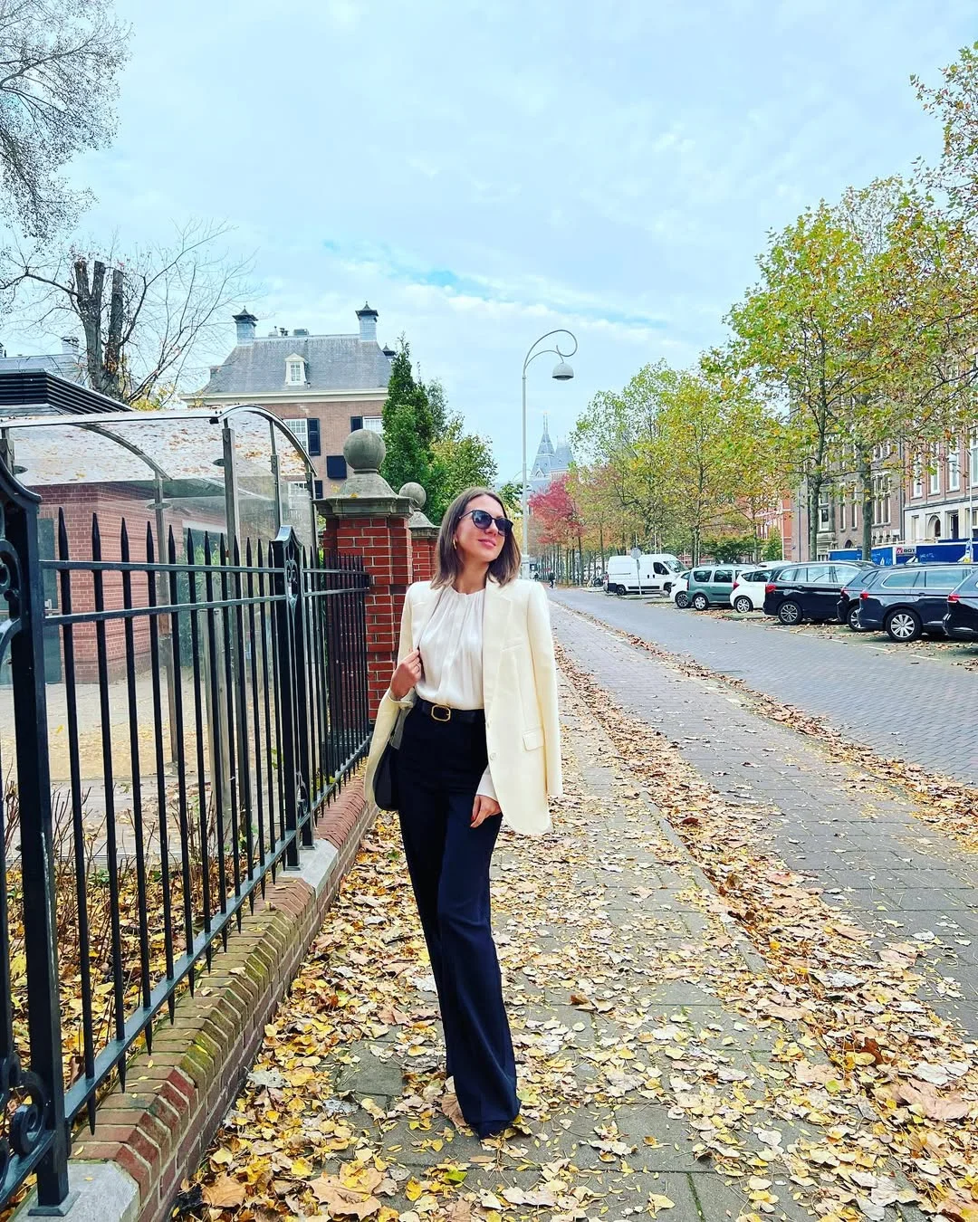 fall work outfits 2026 Classic White Blazers That Brighten Autumn Office Dressing