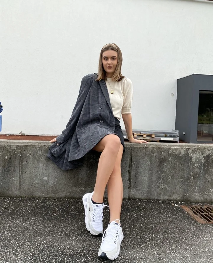 fall work outfits 2026 Tailored Blazers and Sneakers for Relaxed Office Mornings