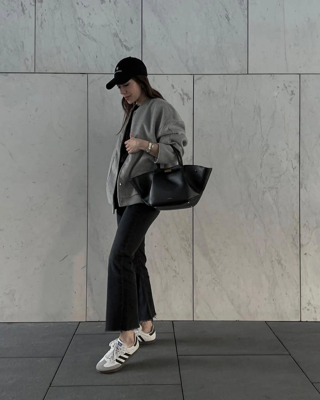 nice fall outfits 2026 Relaxed Street Style Built Around Black Denim And Sneakers