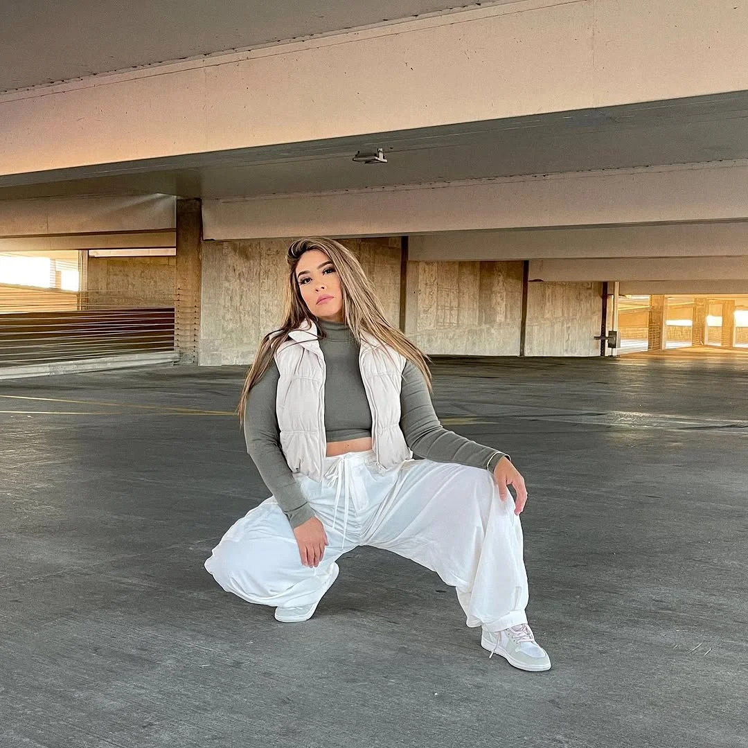 simple fall outfits 2026 Sporty Neutrals That Keep Everyday Dressing Comfortable