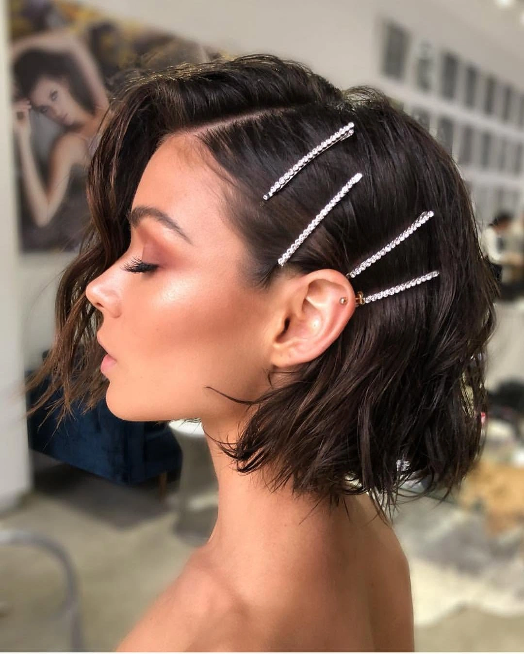 bridesmaid hairstyling Chic Bob With Sparkling Hair Pins
