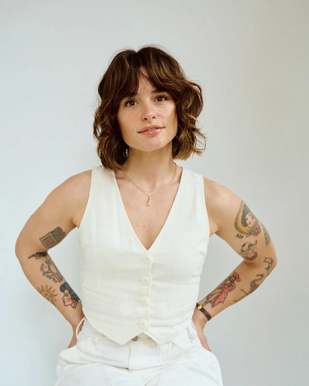 chestnut brown hair color Short Wavy Chestnut Bob With Side Part