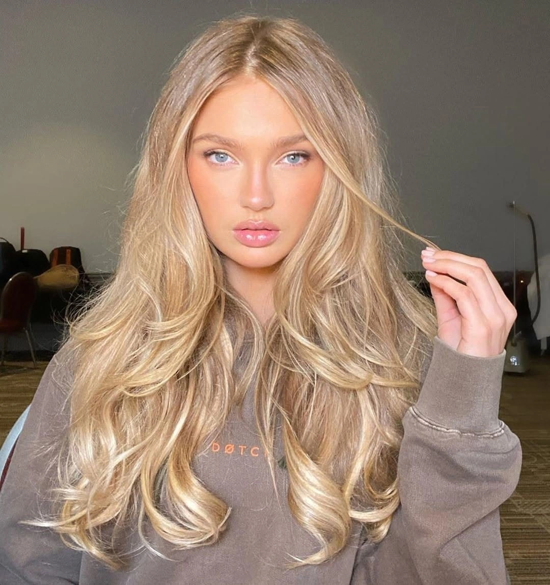 dirty blonde hair color Bright Vanilla Dirty Blonde With Soft Face-Framing Layers