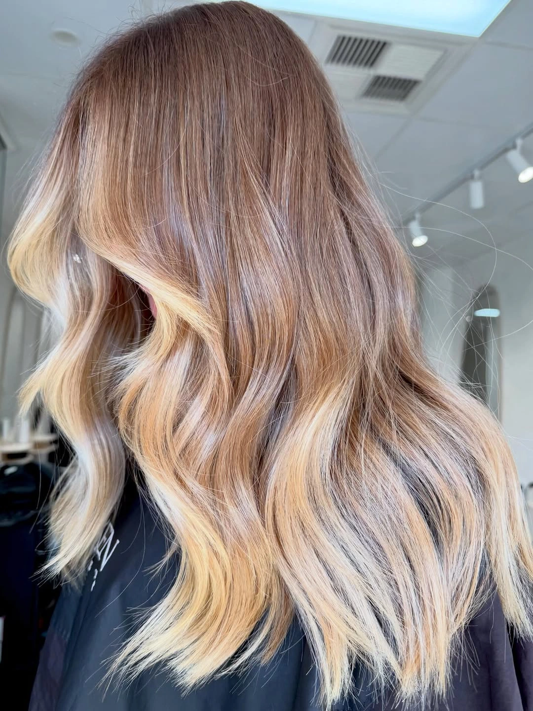 Fall blonde hair colour 2026 Caramel Beige Blonde With Soft Autumn Balayage