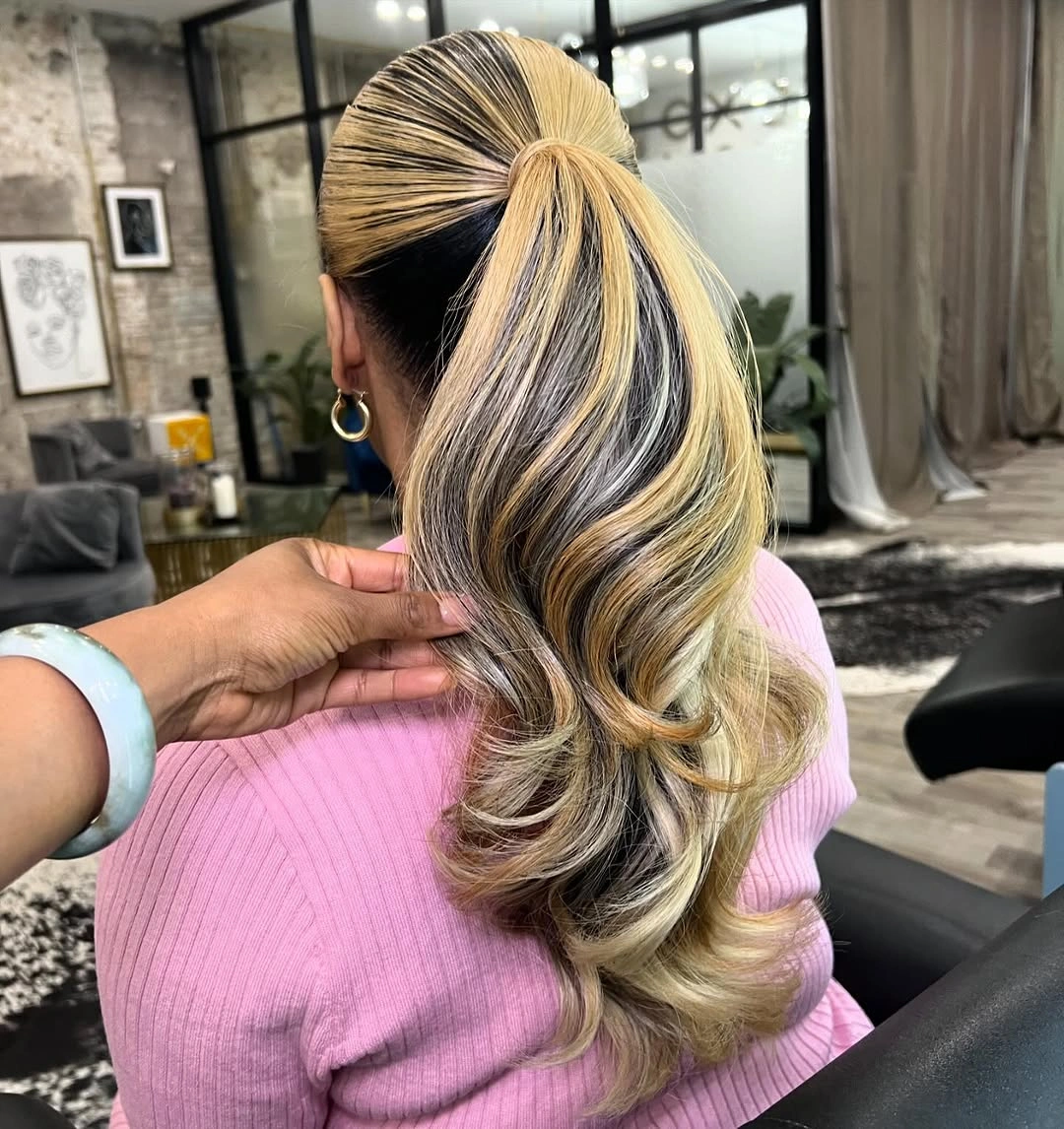 Fall blonde hair colour 2026 High-Contrast Blonde Ribbons With Dimensional Depth