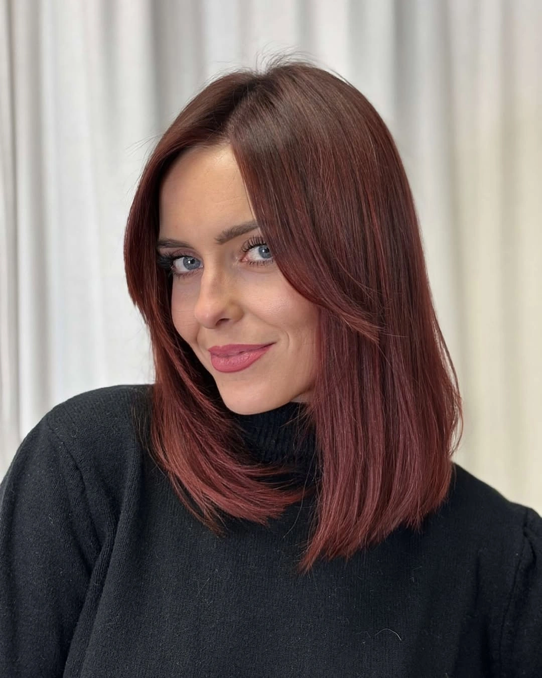 fall hairstyles 2026 Classic Auburn Lob with a Glossy Finish