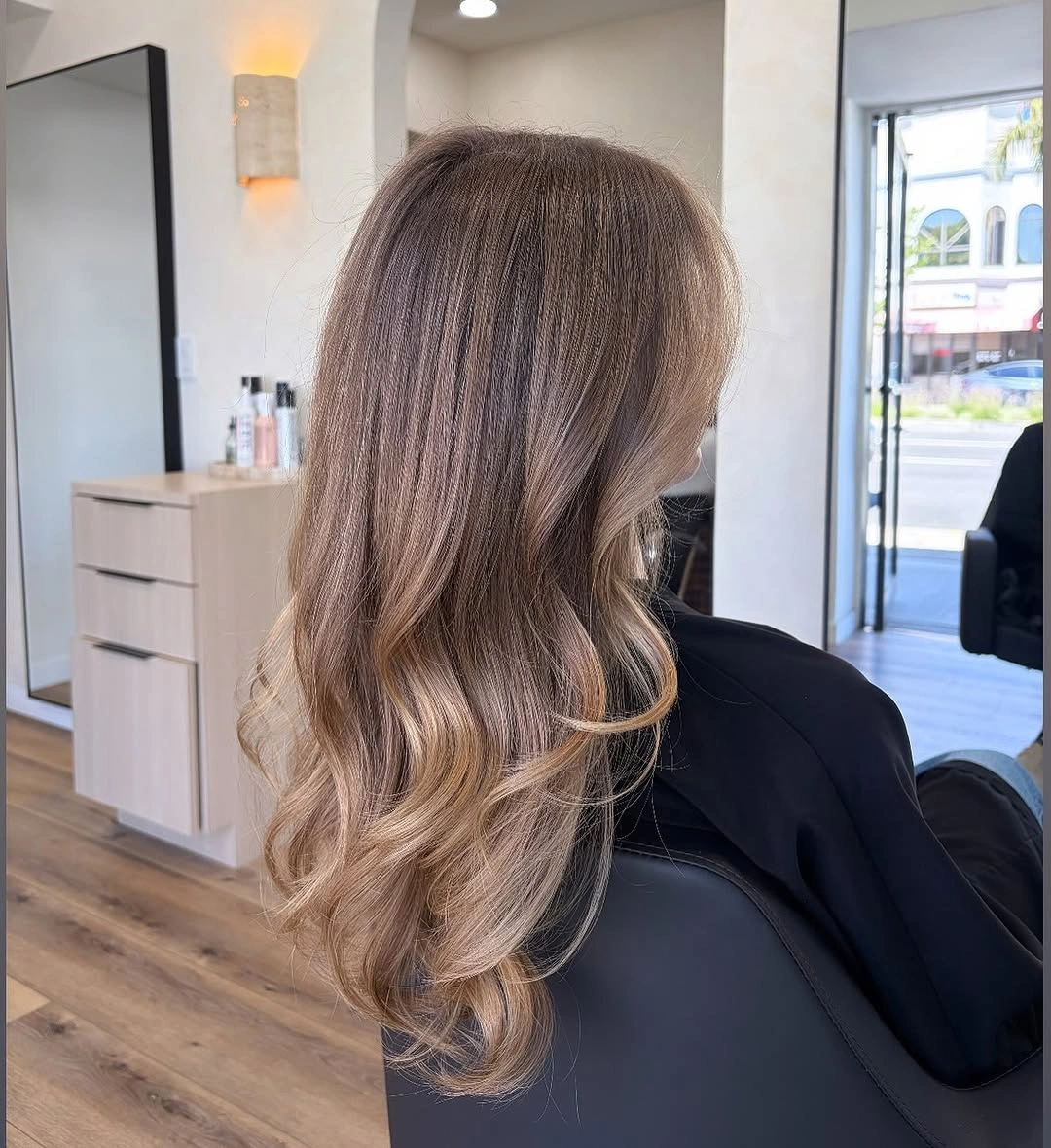 fall hairstyles 2026 Soft Mushroom Blonde Balayage Waves