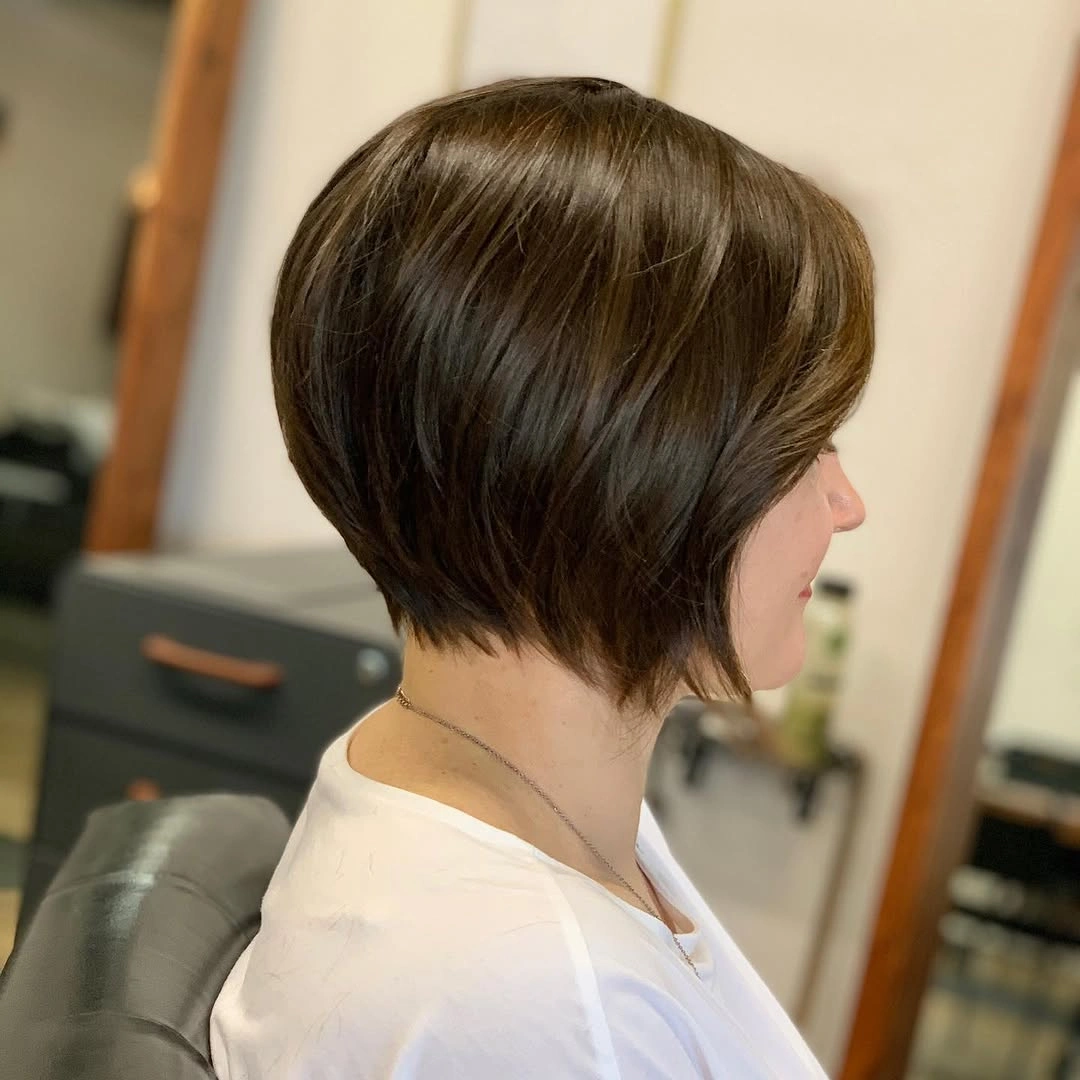 Fall hairstyles for short hair 2026 Rounded Graduated Bob With Luxurious Shine
