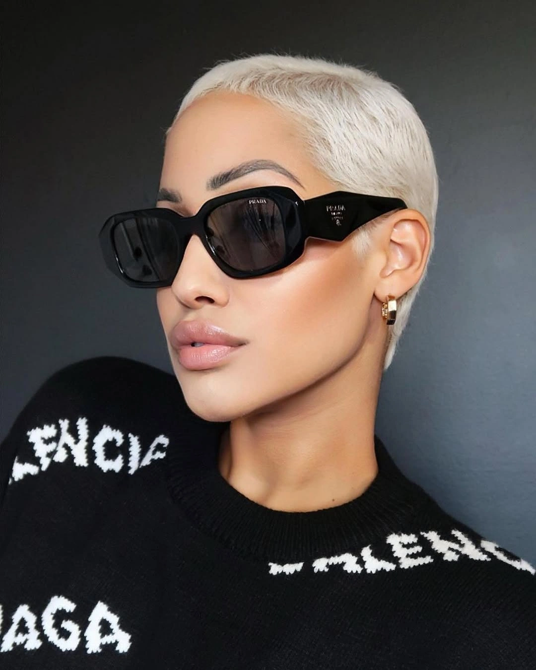 Fall hairstyles for short hair 2026 Ultra-Short Platinum Buzz Cut With Editorial Confidence