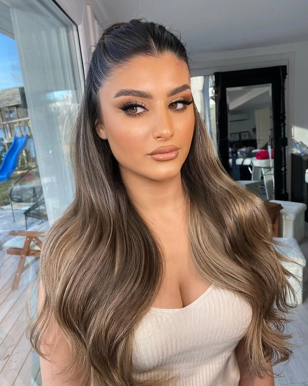 Fall hairstyles for wedding guests 2026 Hollywood Half-Up Glam with Flowing Length