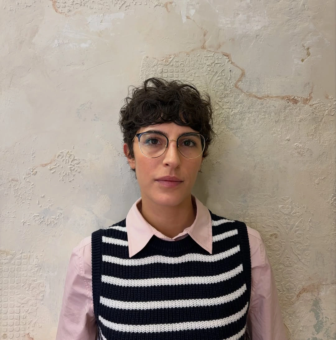 fall pixie haircut ideas 2026 Classic French-Inspired Pixie With Soft Curls