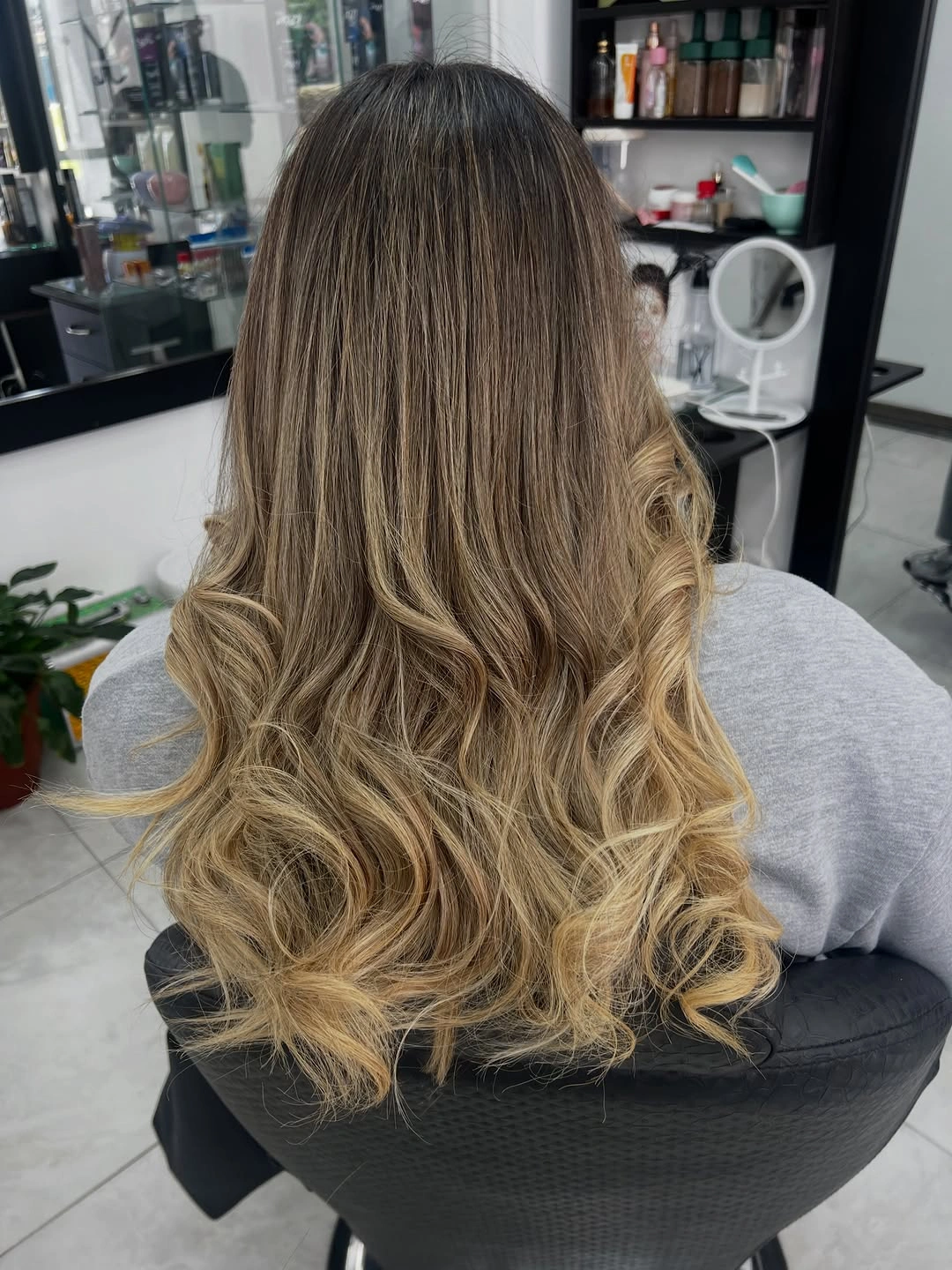 full head babylights blonde on brown hair Golden Blonde Ends With Voluminous Brunette Babylights