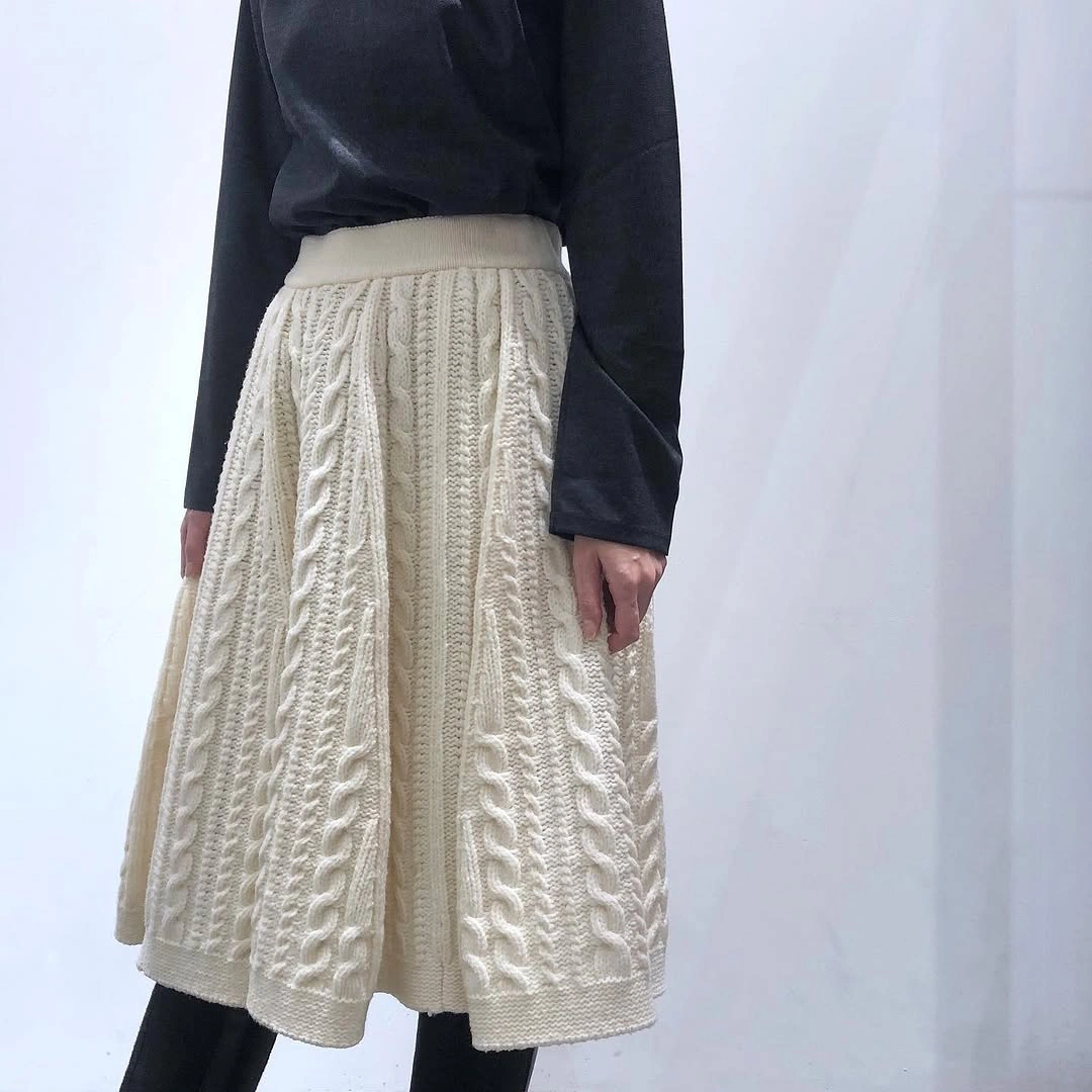 knit skirt outfits fall 2026 Classic Cable Knit Skirts With Cozy Winter Texture