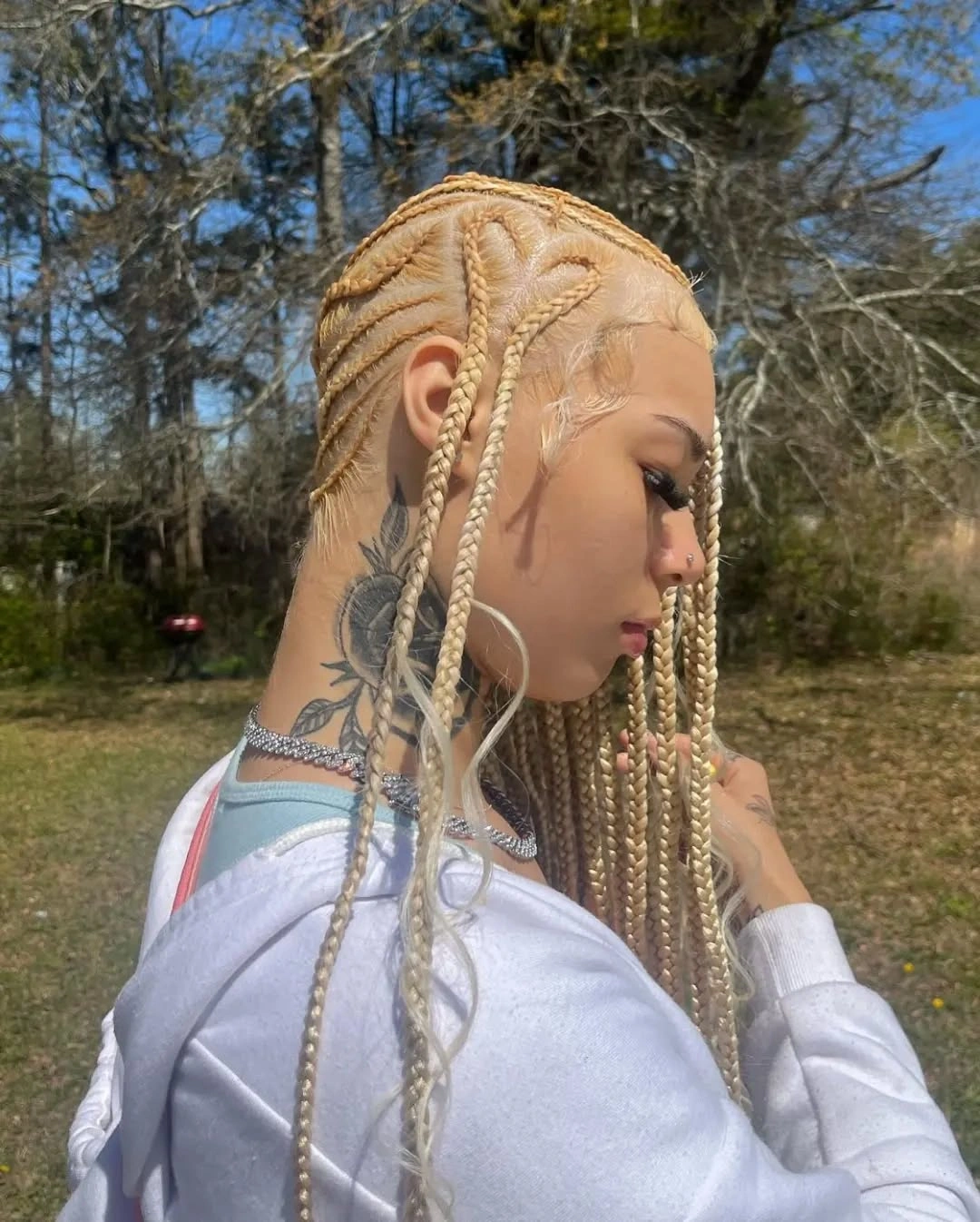 lemonade braid hairstyle Platinum Blonde Lemonade Braids With Artistic Curves