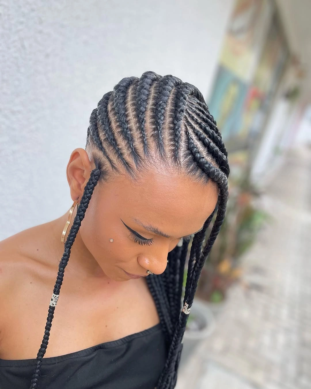 lemonade braid hairstyle Bold Jumbo Lemonade Braids With Minimalist Detail