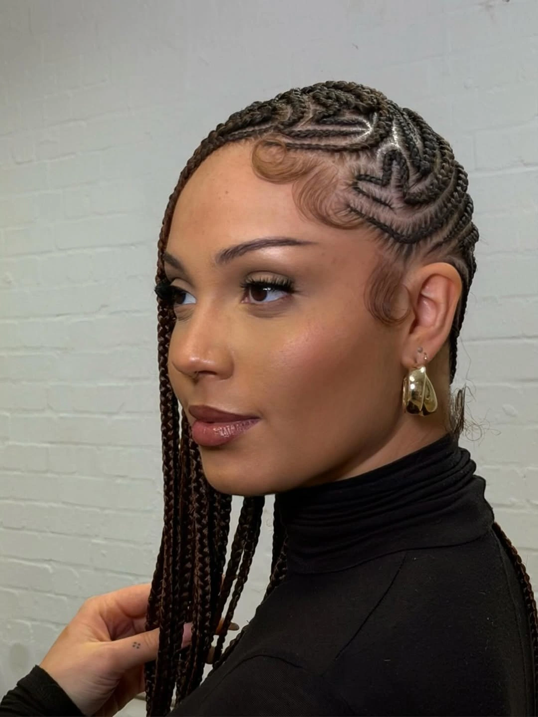 lemonade braid hairstyle Modern Lemonade Braids With Artistic Swirl Details