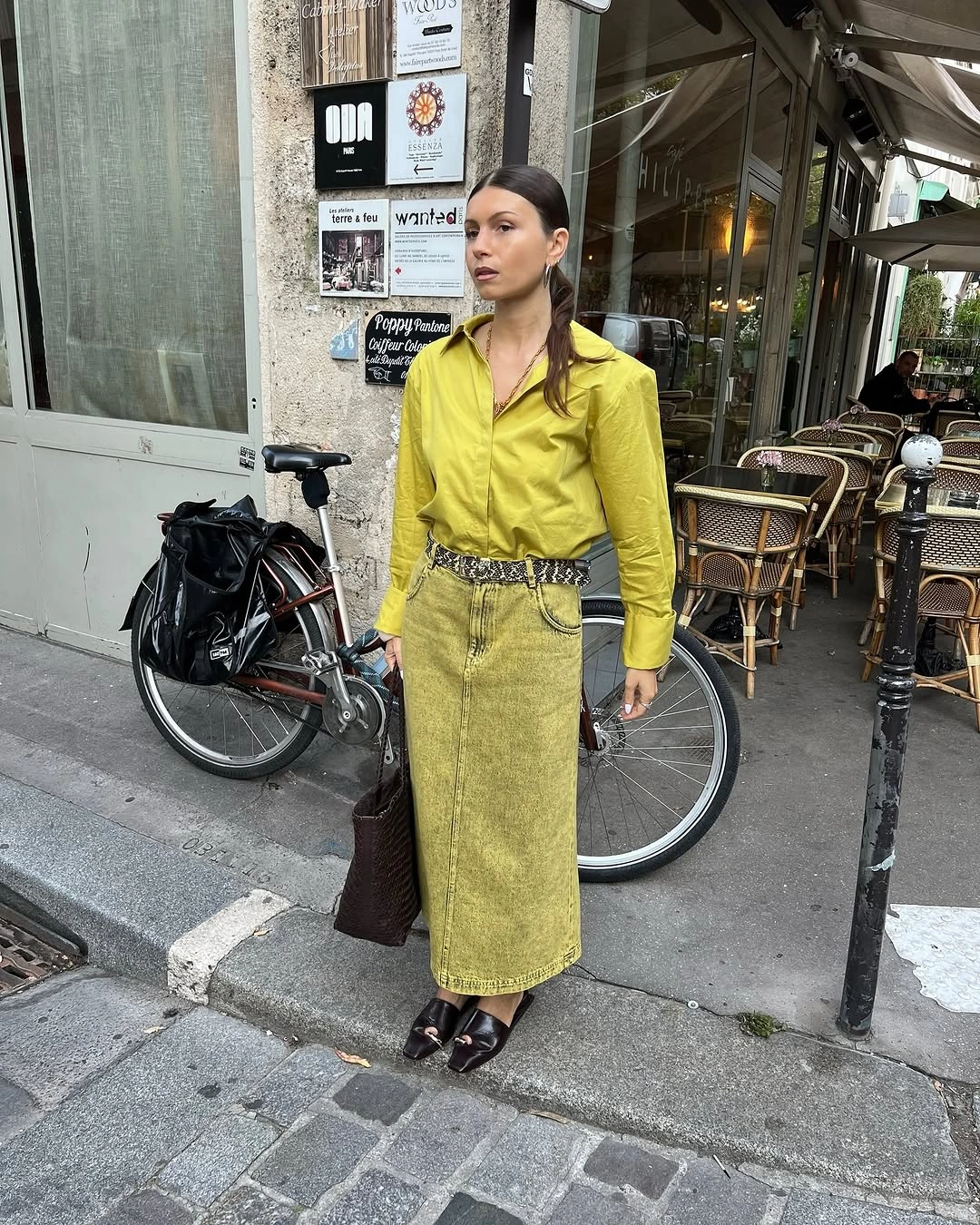 midi skirt fall outfit 2026 Unexpected Green Denim That Brightens Fall Wardrobes