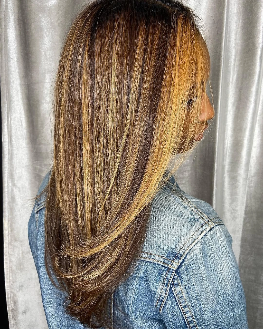 September hairstyles ideas 2026 Long Highlighted Layers With Tapered Ends