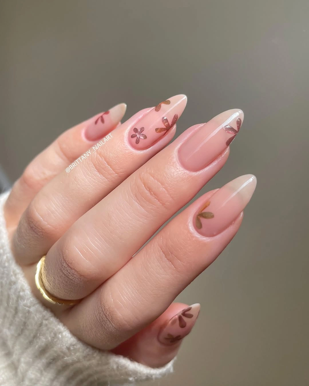 September nail art ideas 2026 Soft Pink Almond Nails With Tiny Florals
