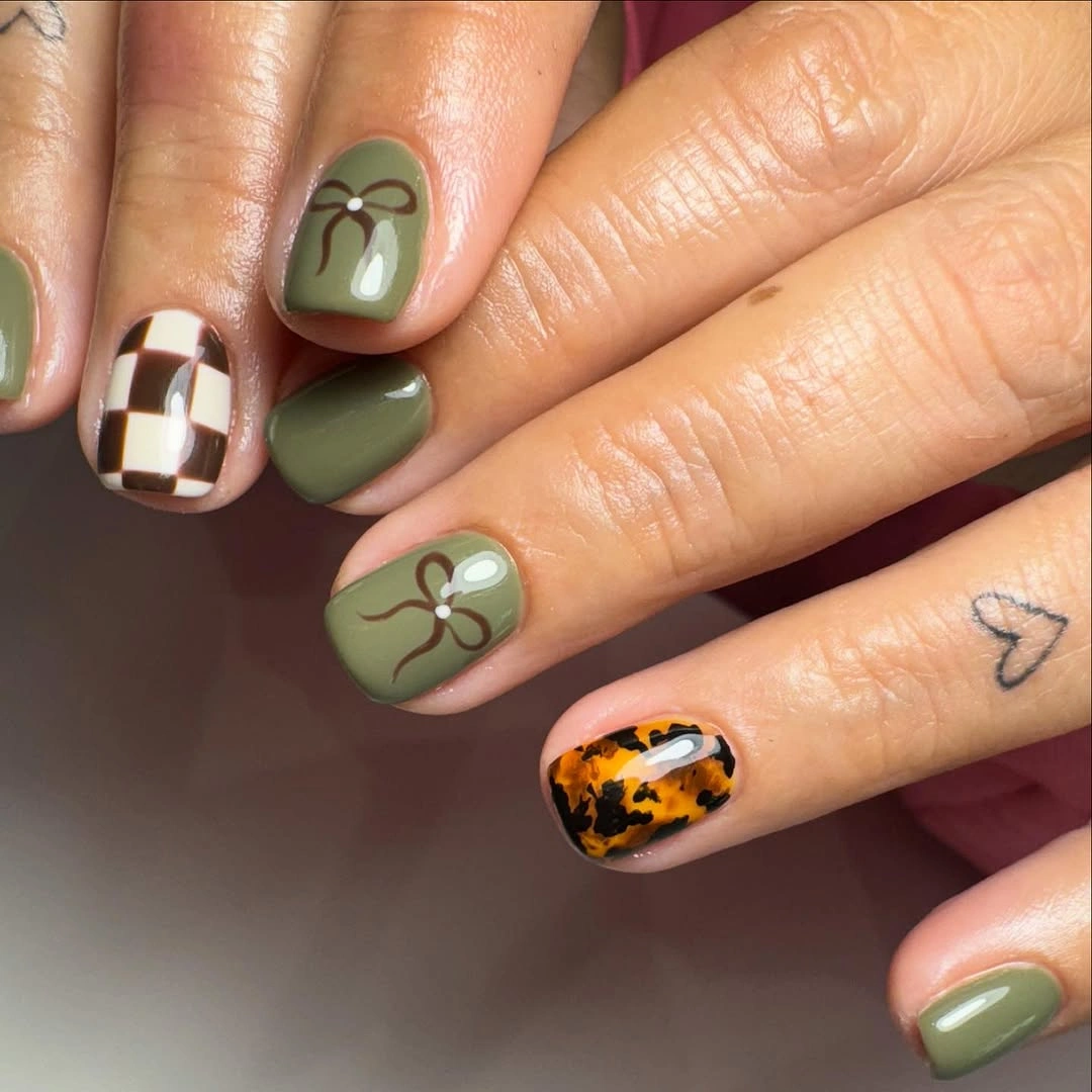 September nail art ideas 2026 Olive Checkerboard Nails With Tortoise Accent
