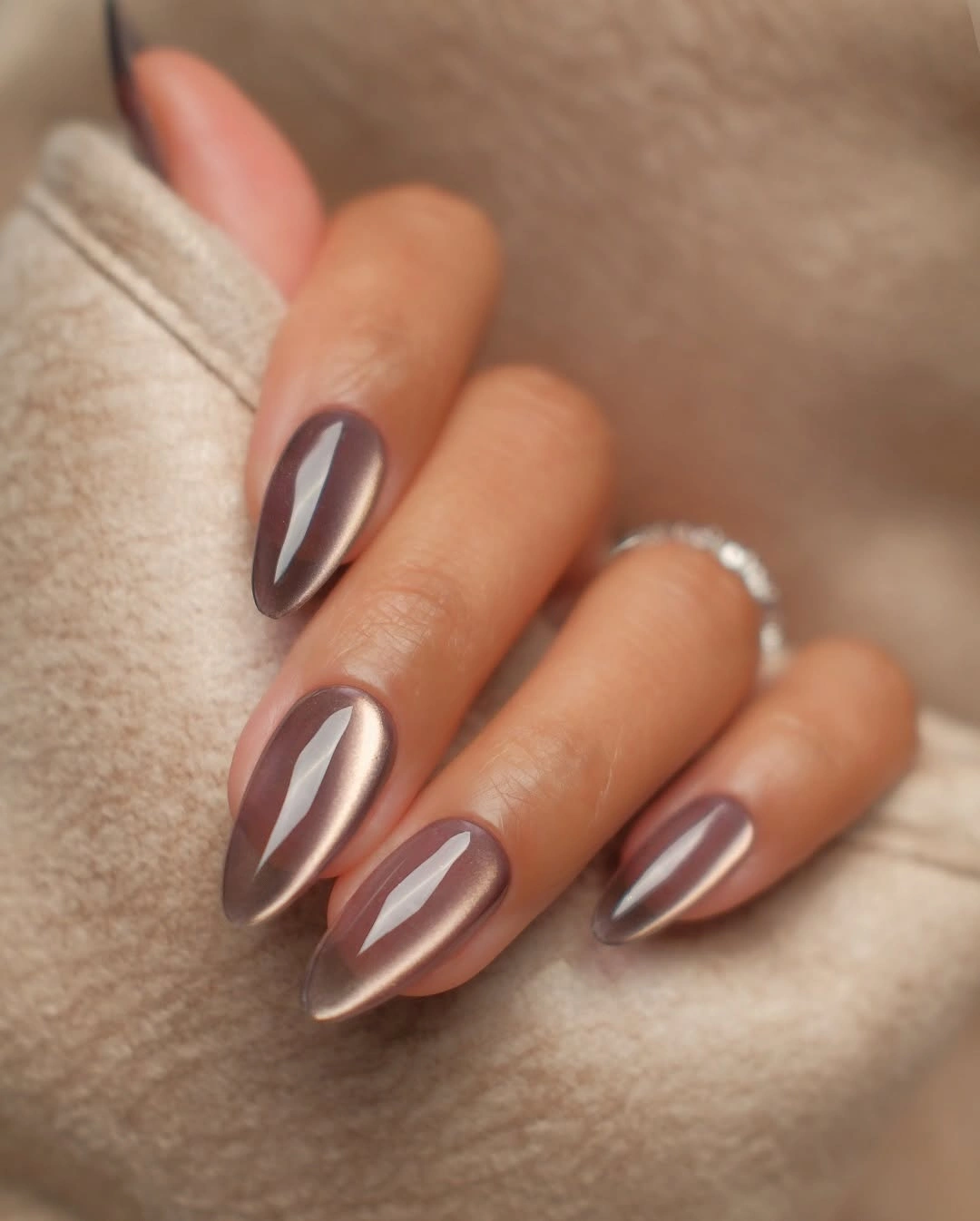 September nails color 2026 Soft Mauve Almond Nails With Bright Highlights