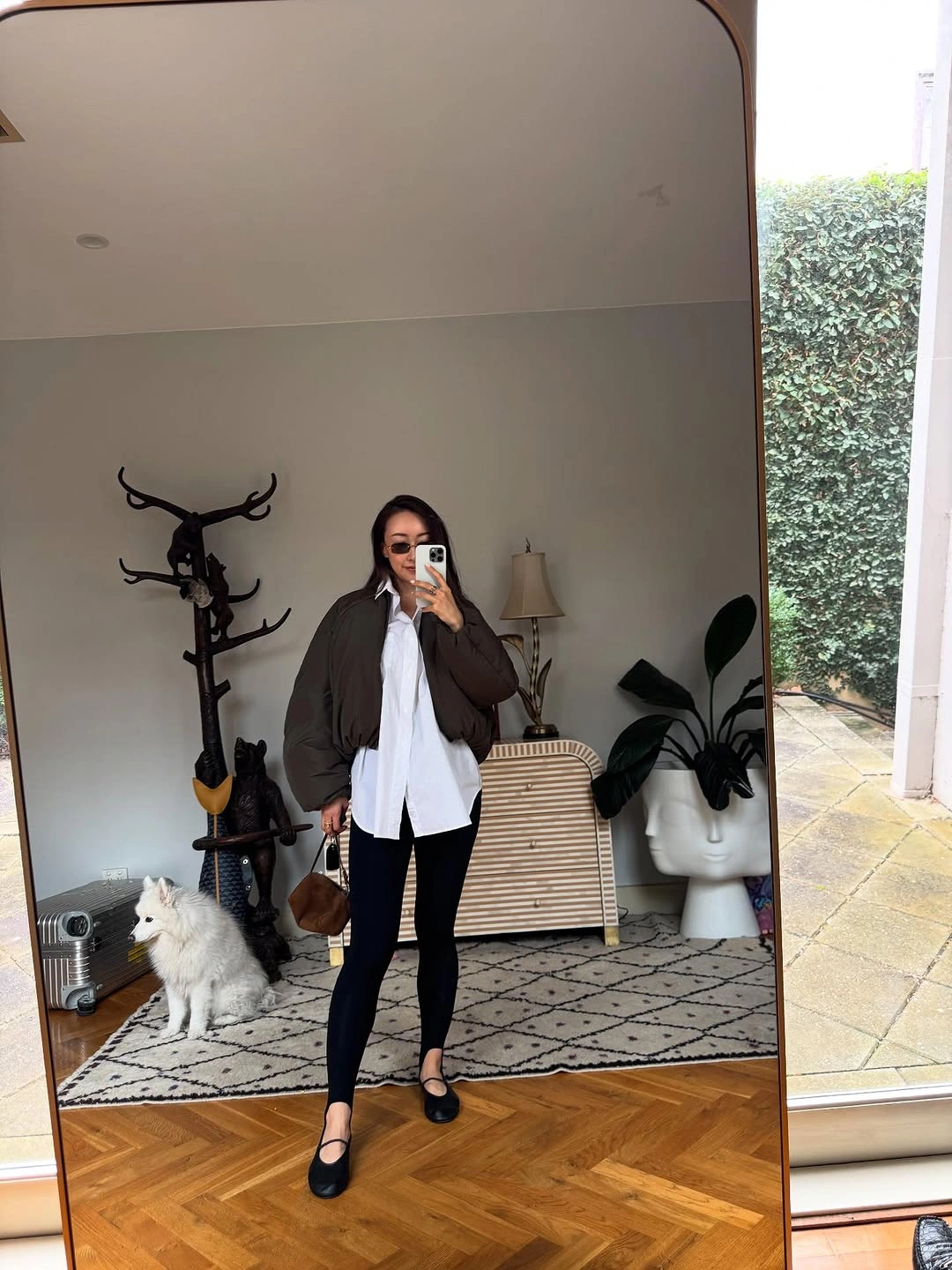 September outfits ideas 2026 Black Leggings With White Shirt And Blazer