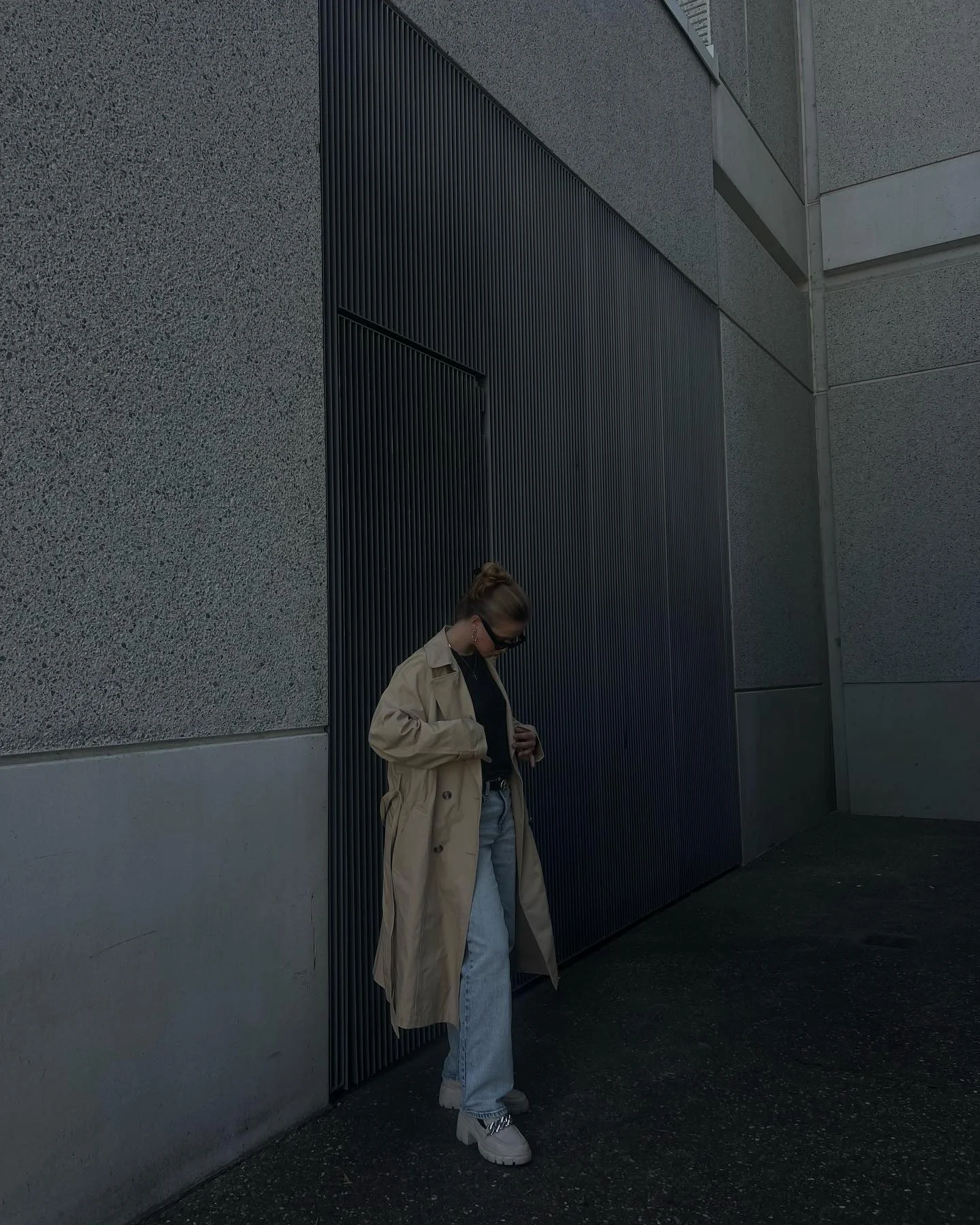 Trench coat fall outfits 2026 Minimal Beige Trench with Denim for Everyday City Style