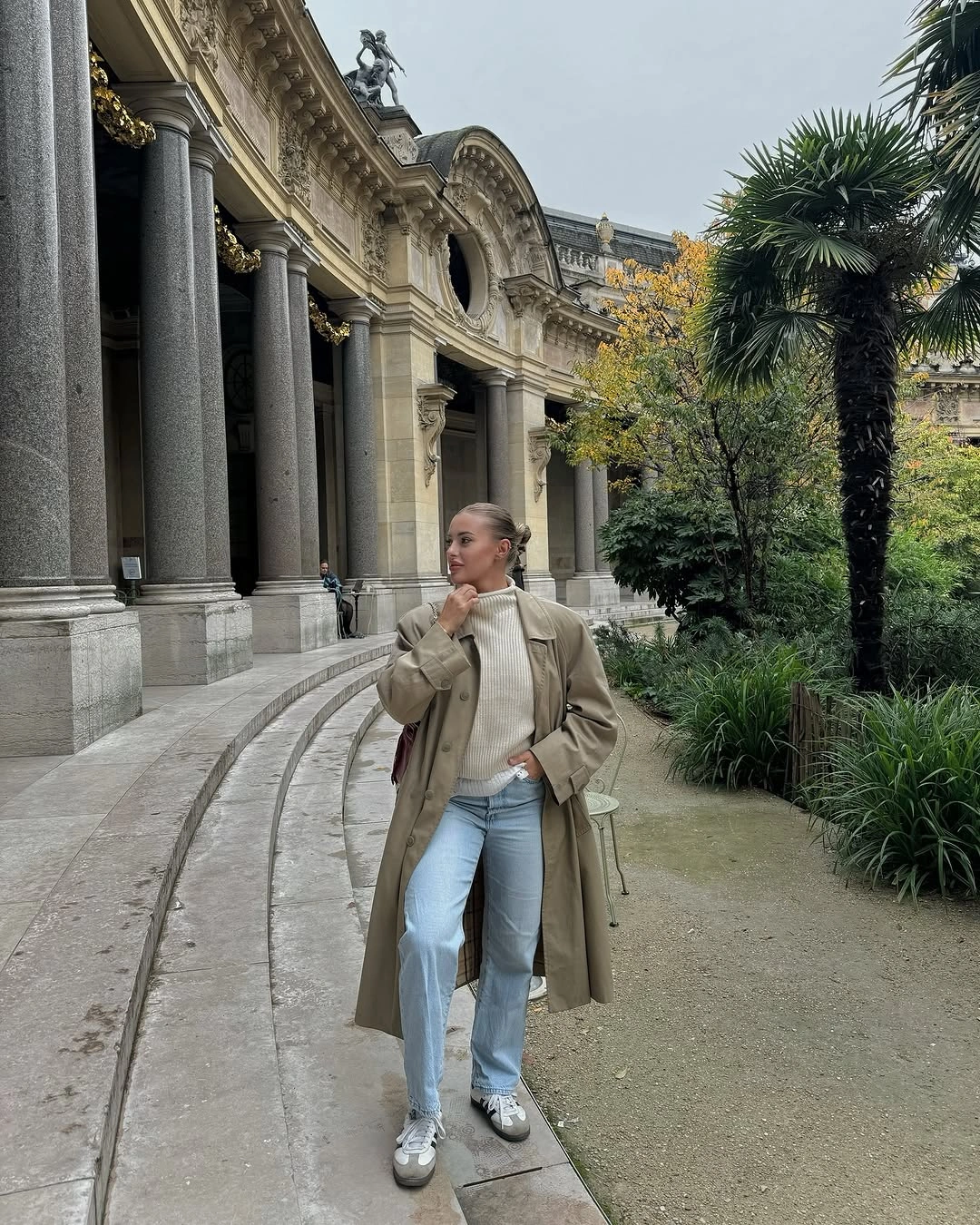 Trench coat fall outfits 2026 Relaxed Cream Knit and Denim for Everyday Fall Comfort