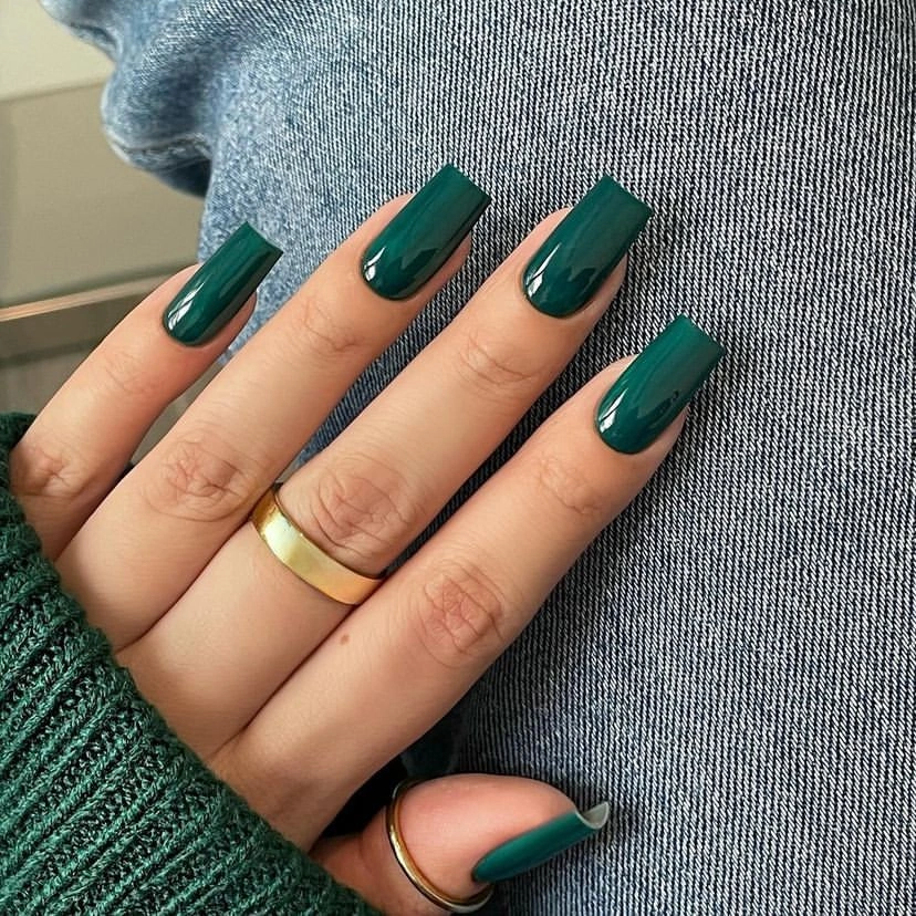 Glossy deep teal green nails with long square tips