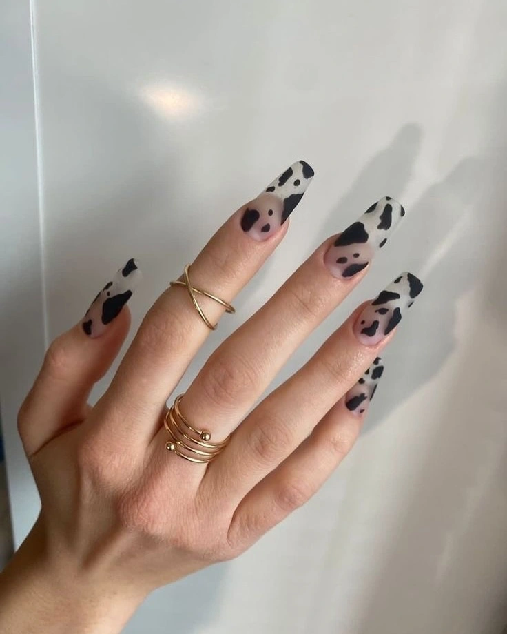 nude coffin nails with red orange waves
