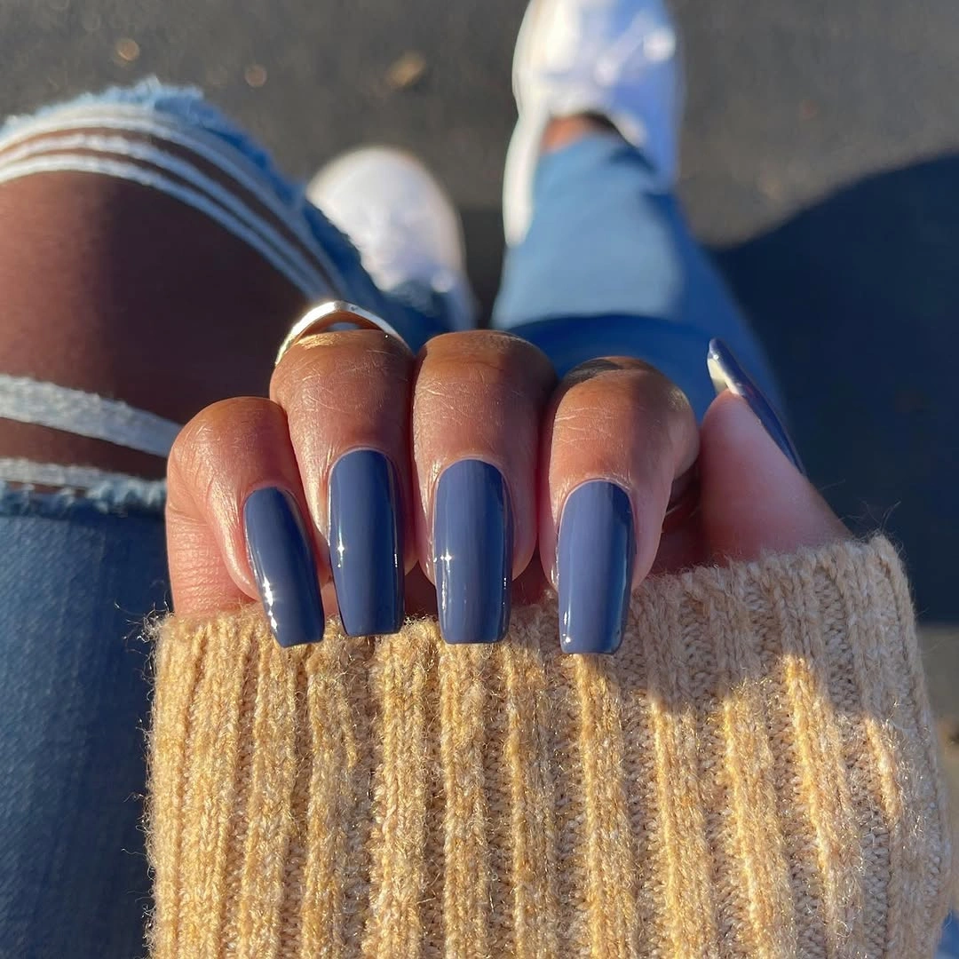 medium square nails in deep glossy blue