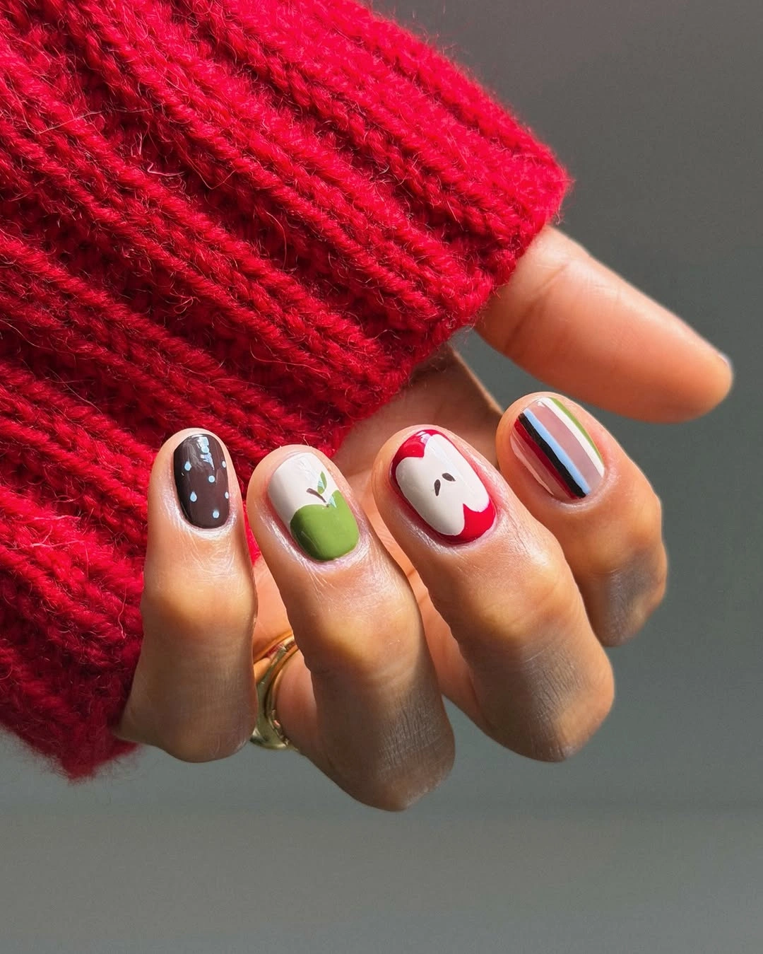 short color block nails with seasonal marks