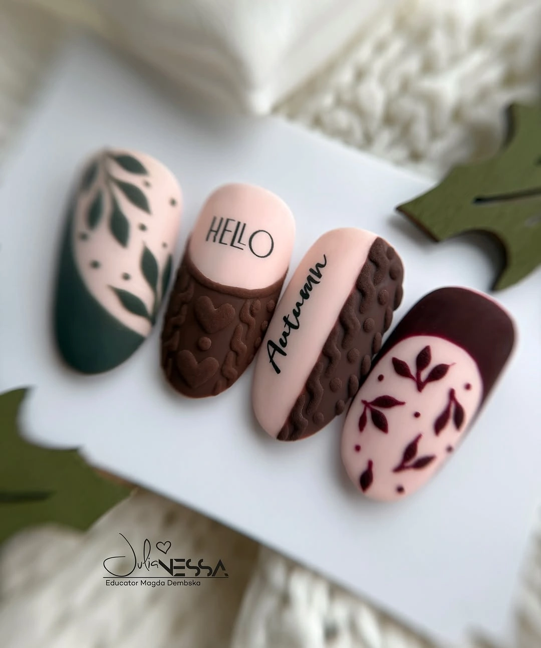 pastel swatch style autumn nail motifs