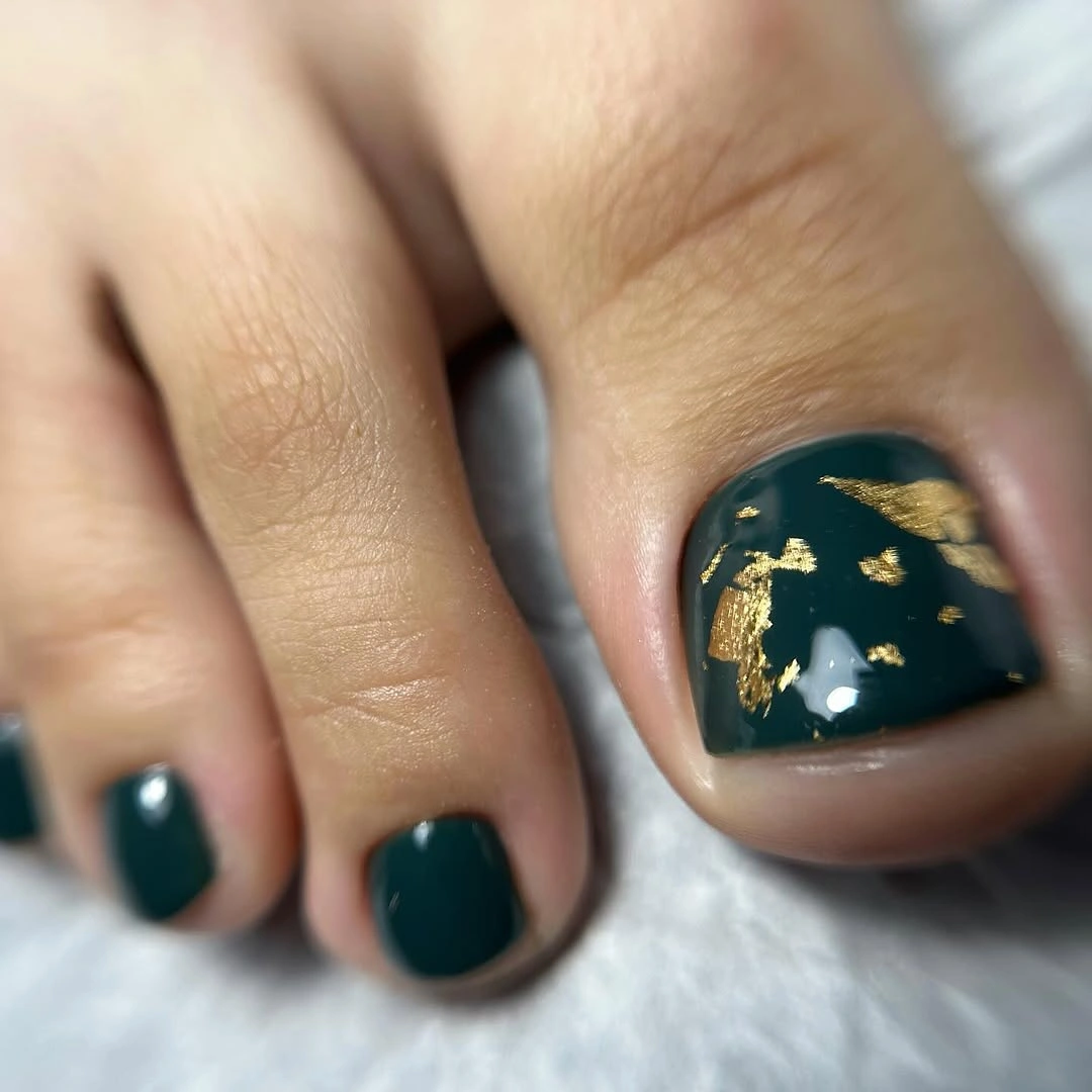 White short toenails with pastel geometric mosaic on both big toes