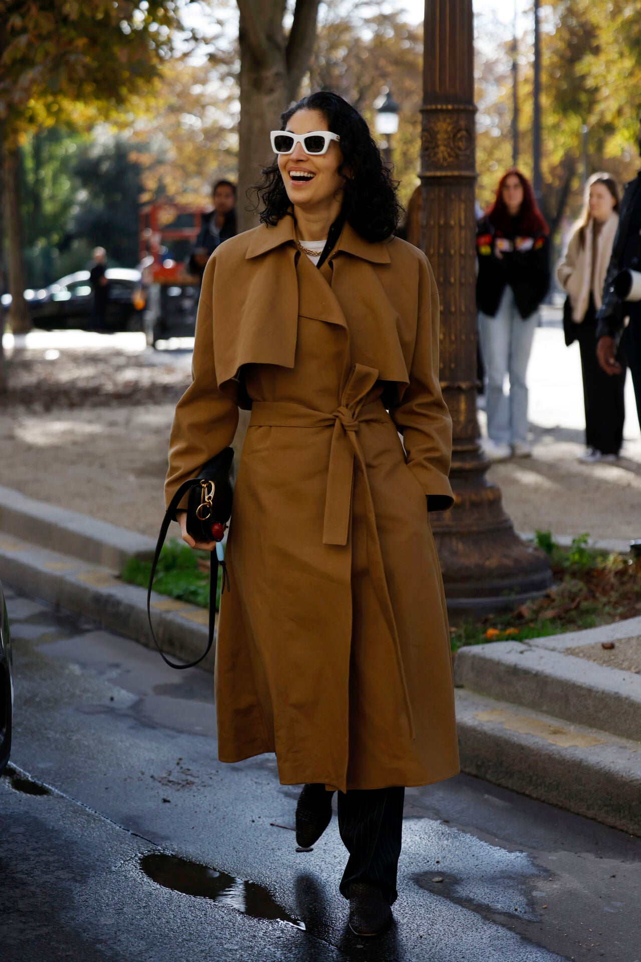 Classic Camel Trench Coat with Black and White Separates Classic Camel Trench Coat with Black and White Separates — Brown Coat Outfits