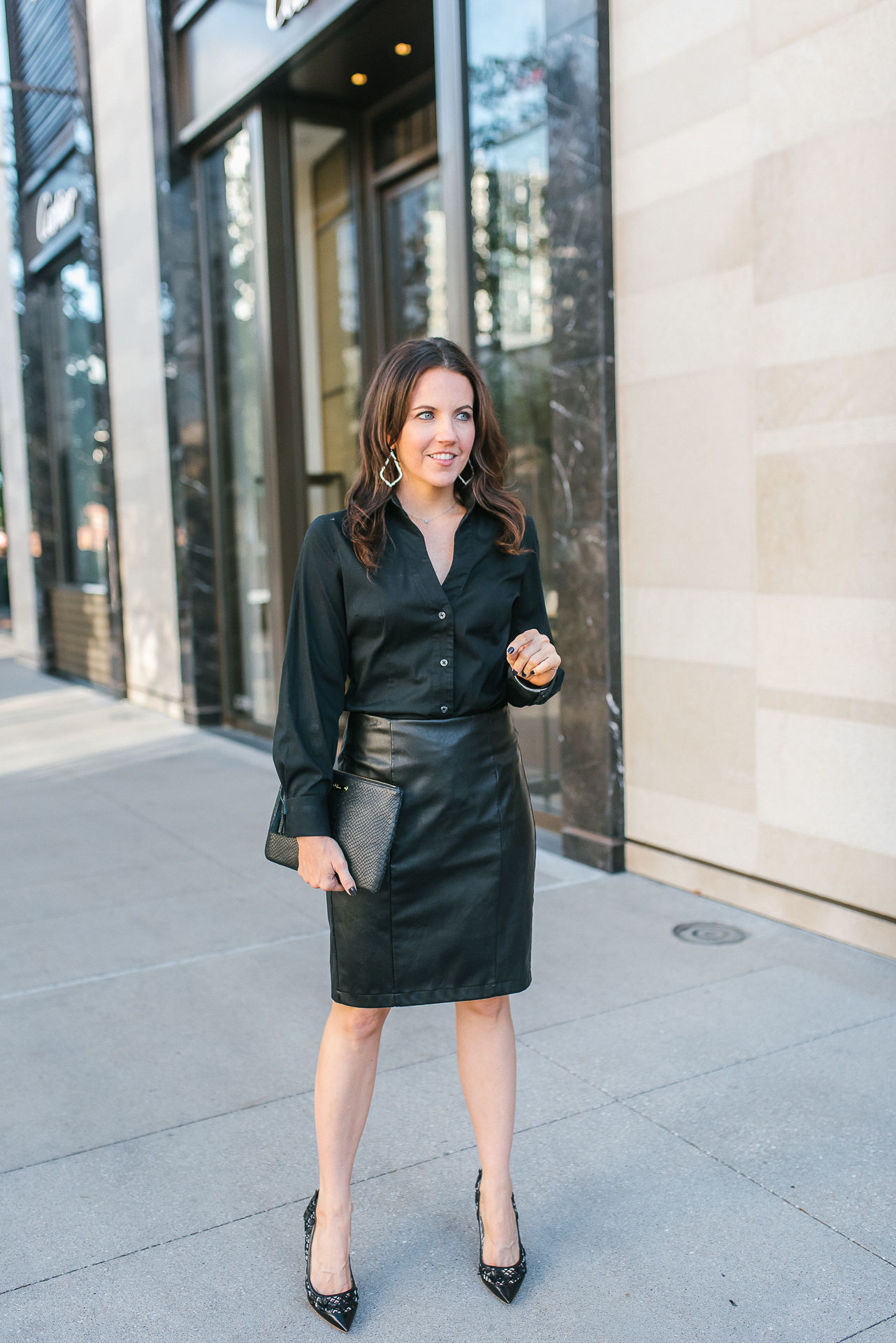 Work Ready: Black Leather Pencil Skirt with Collared Blouse Work Ready: Black Leather Pencil Skirt with Collared Blouse — Leather Skirt Outfits