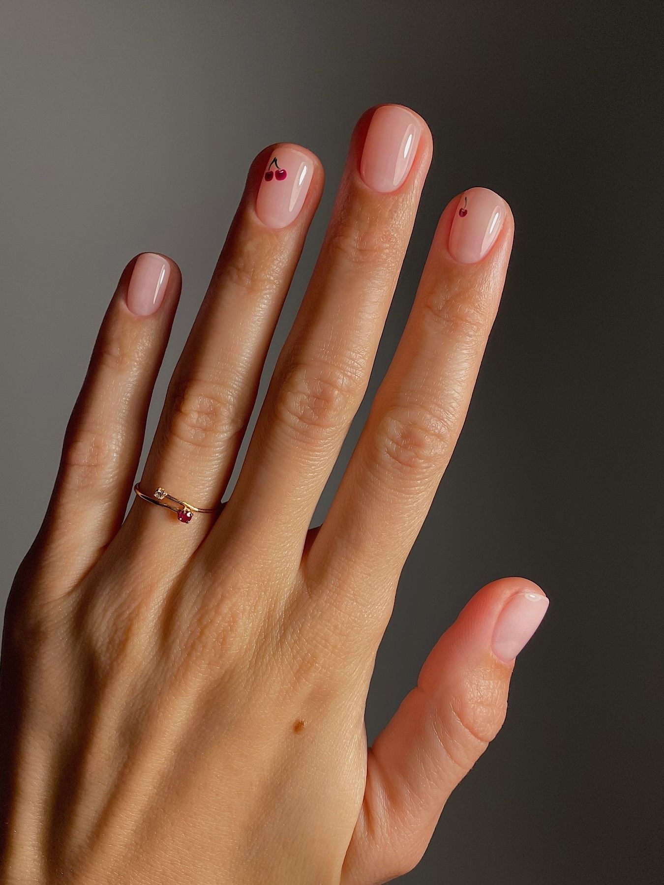 39 Simple Nail Designs For The Minimalists | Glamour UK