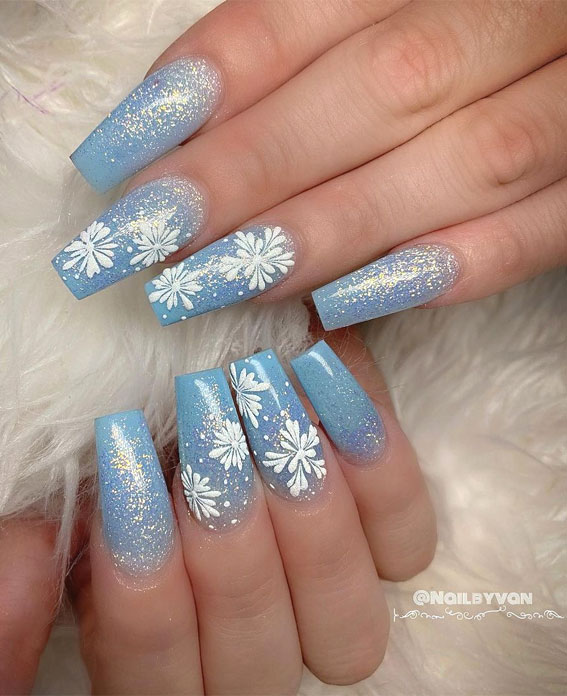 Long Coffin Snowflake Glitter Gradient Long Coffin Snowflake Glitter Gradient — Winter Blue Nails