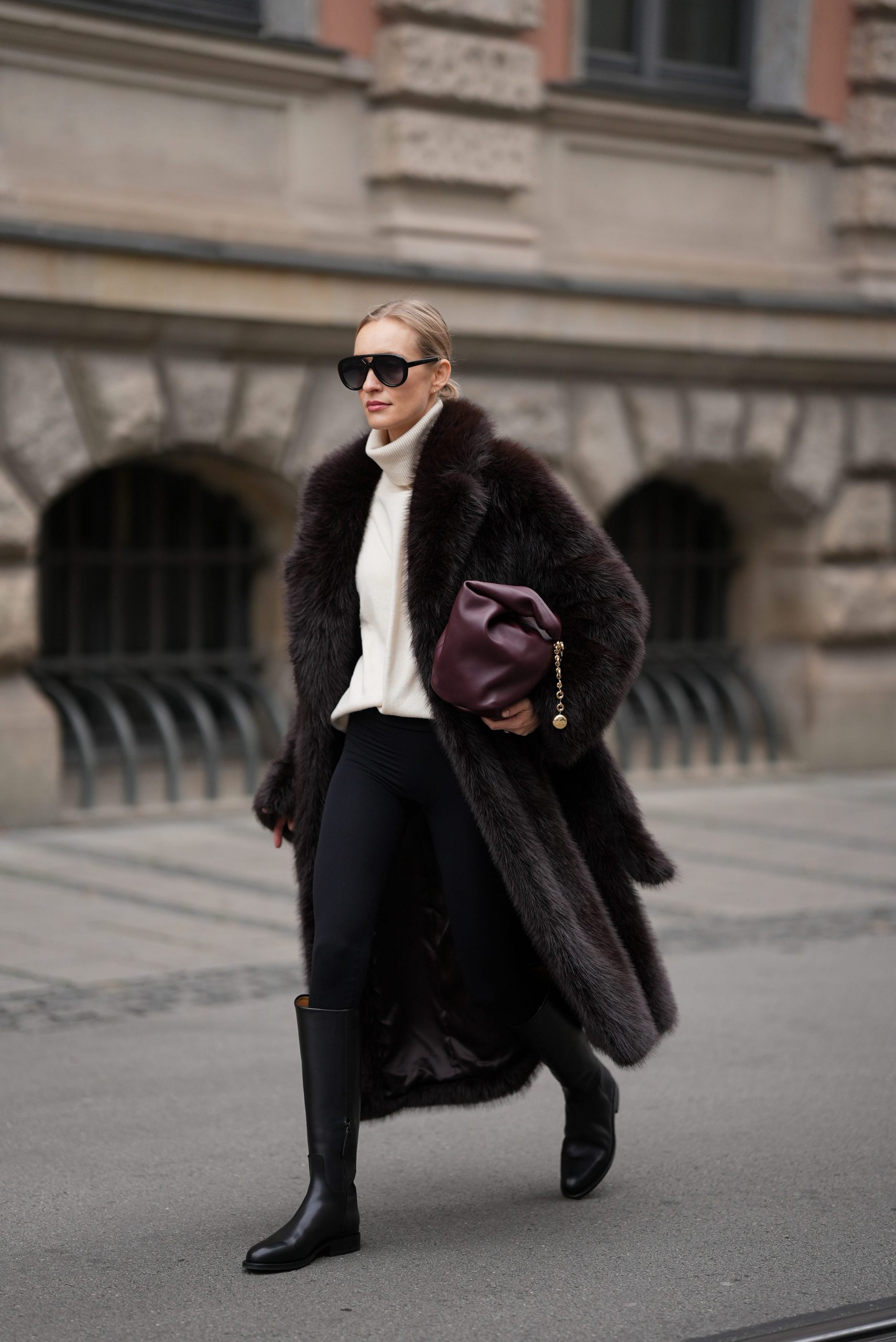 Chic Monochrome with a Dark Brown Faux Fur Coat Chic Monochrome with a Dark Brown Faux Fur Coat — Faux Fur Coat Outfits