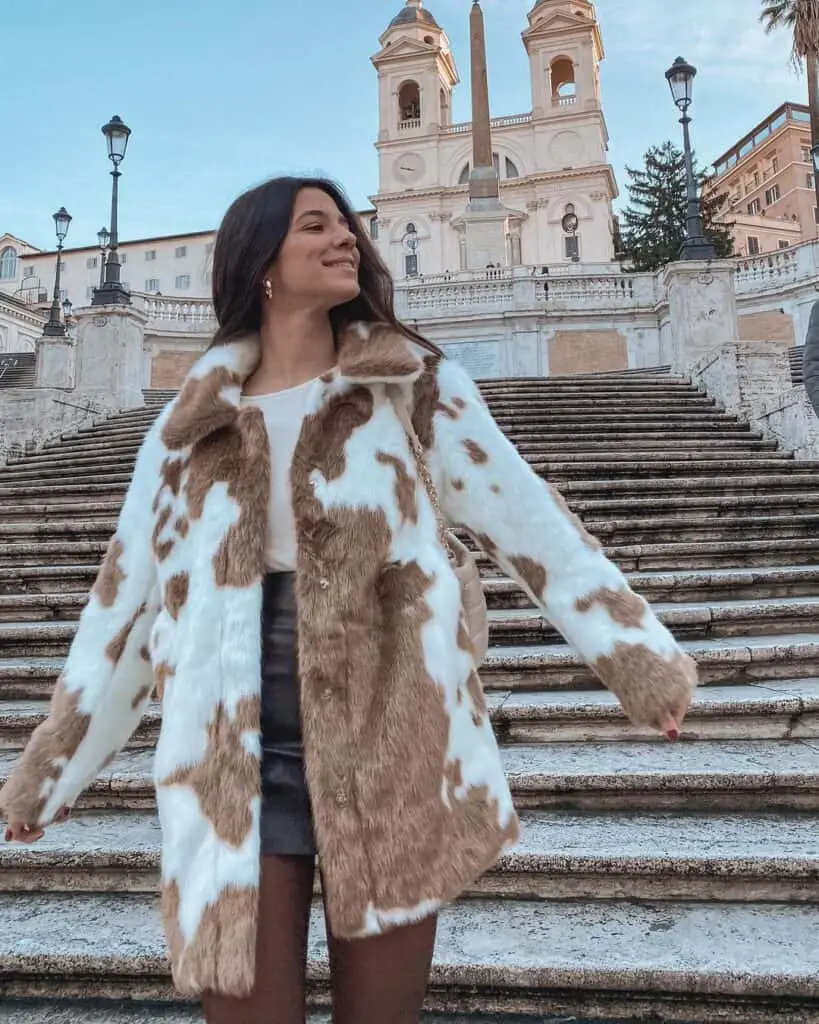 15 Chic & Classy Italy Winter Outfits For Women