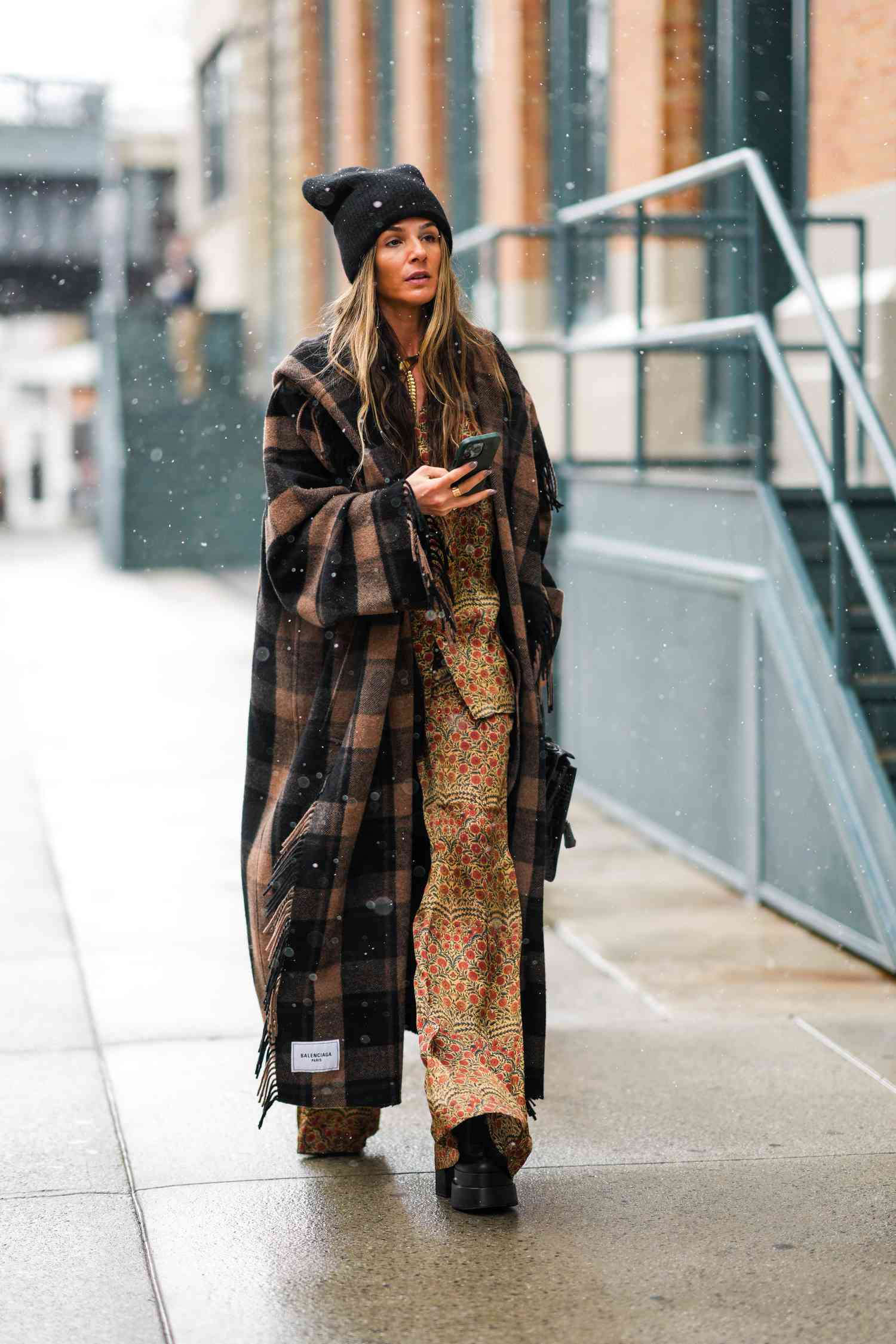 36 Cozy and Cute Snow Outfits That Make Leaving Your House Exciting