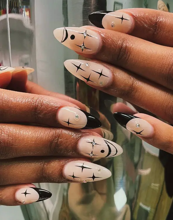 45 of the Chicest Almond Nail Ideas to Screenshot Now
